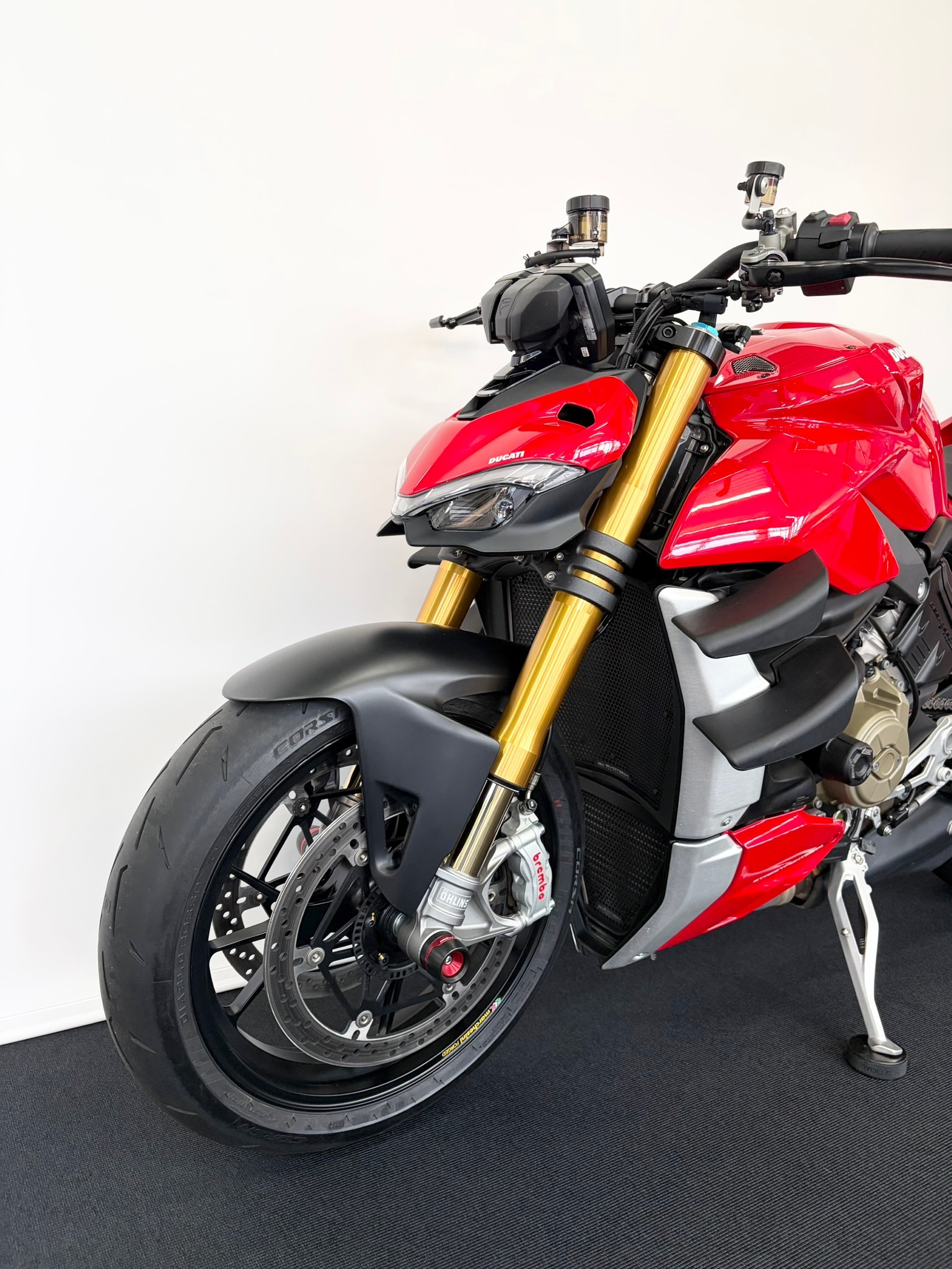 DUCATI Streetfighter V4 S-image-2