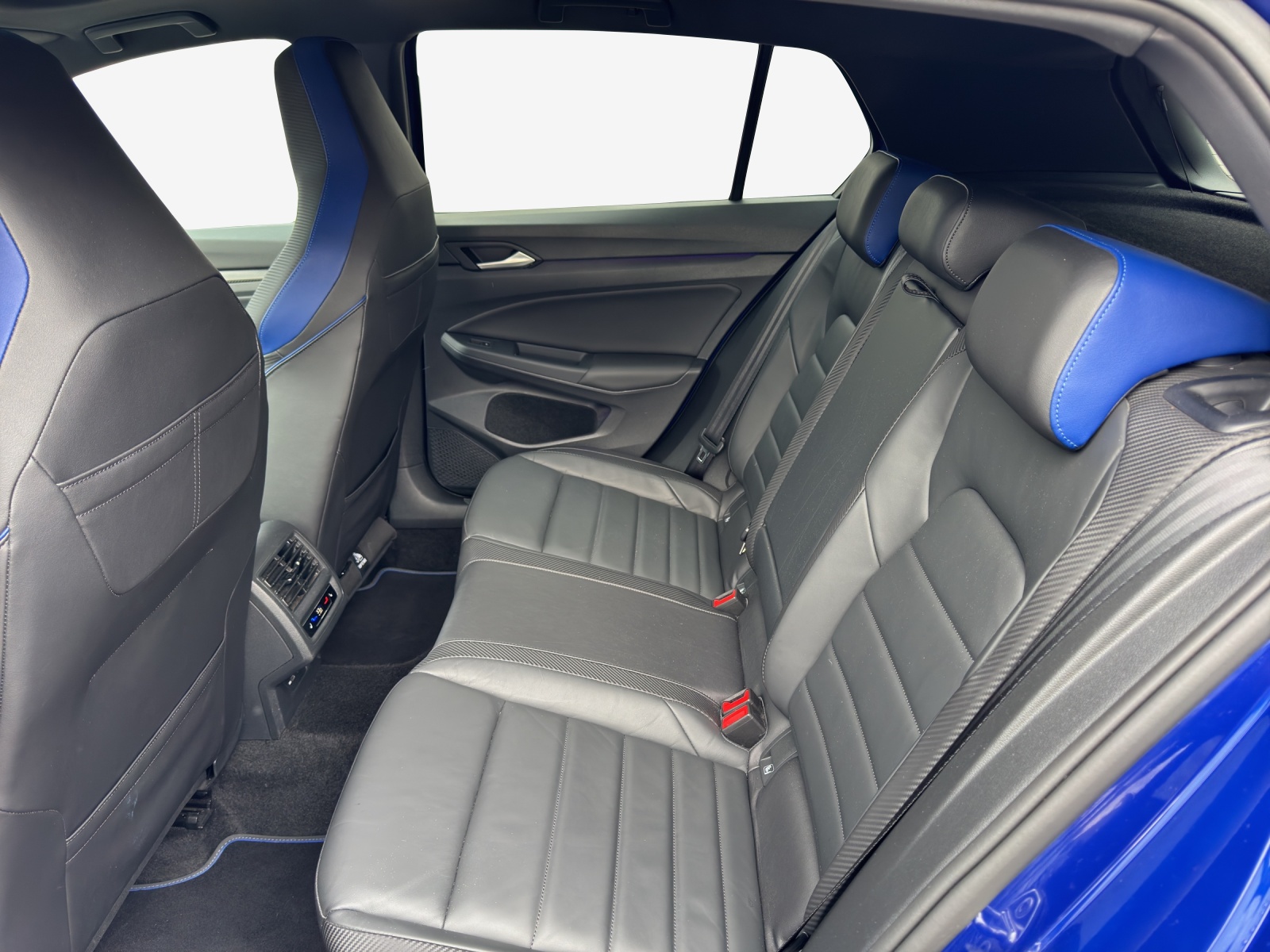 VW Golf 2.0 TSI R DSG 4Motion R 20 Years-image-11