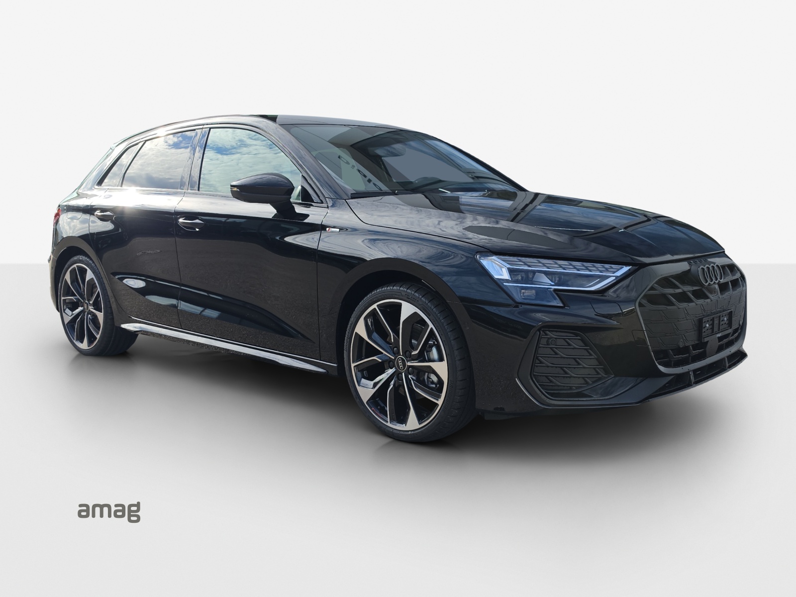 AUDI A3 Sportback TFSI 110 kW S line Attraction S tronic-image-5