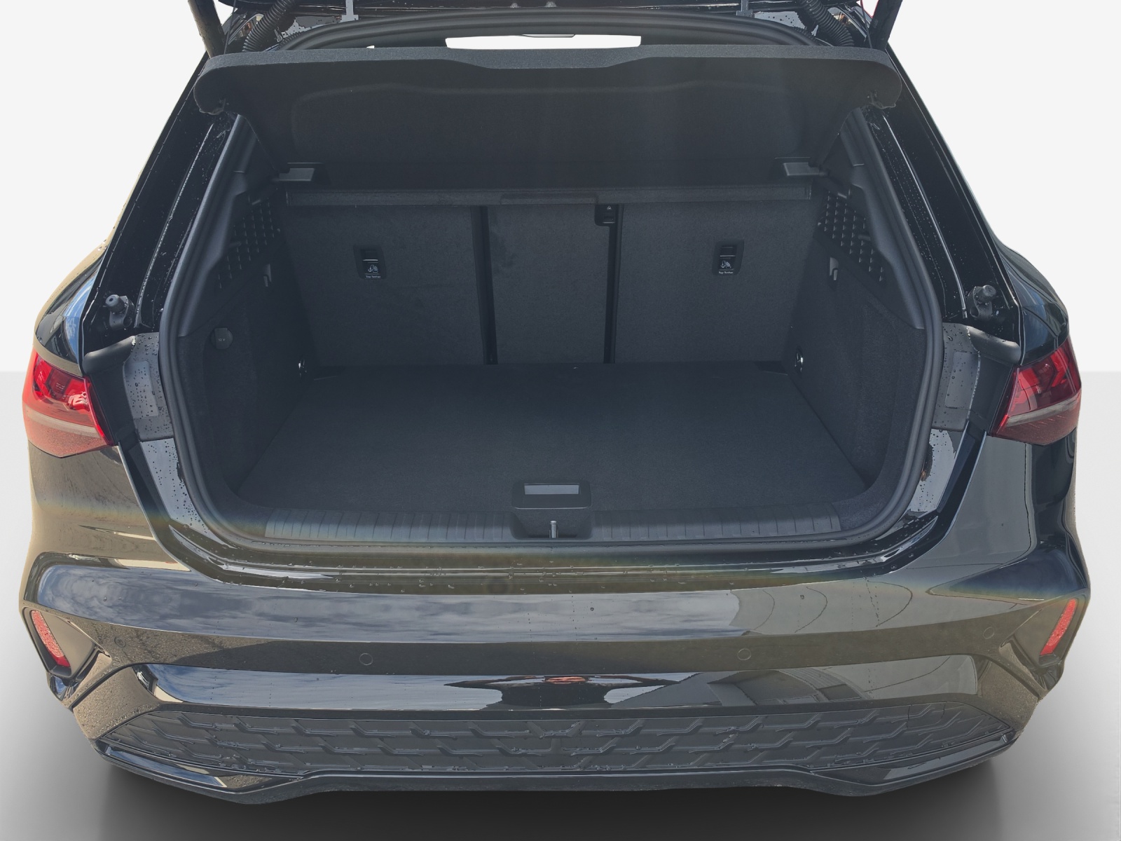 AUDI A3 Sportback TFSI 110 kW S line Attraction S tronic-image-12