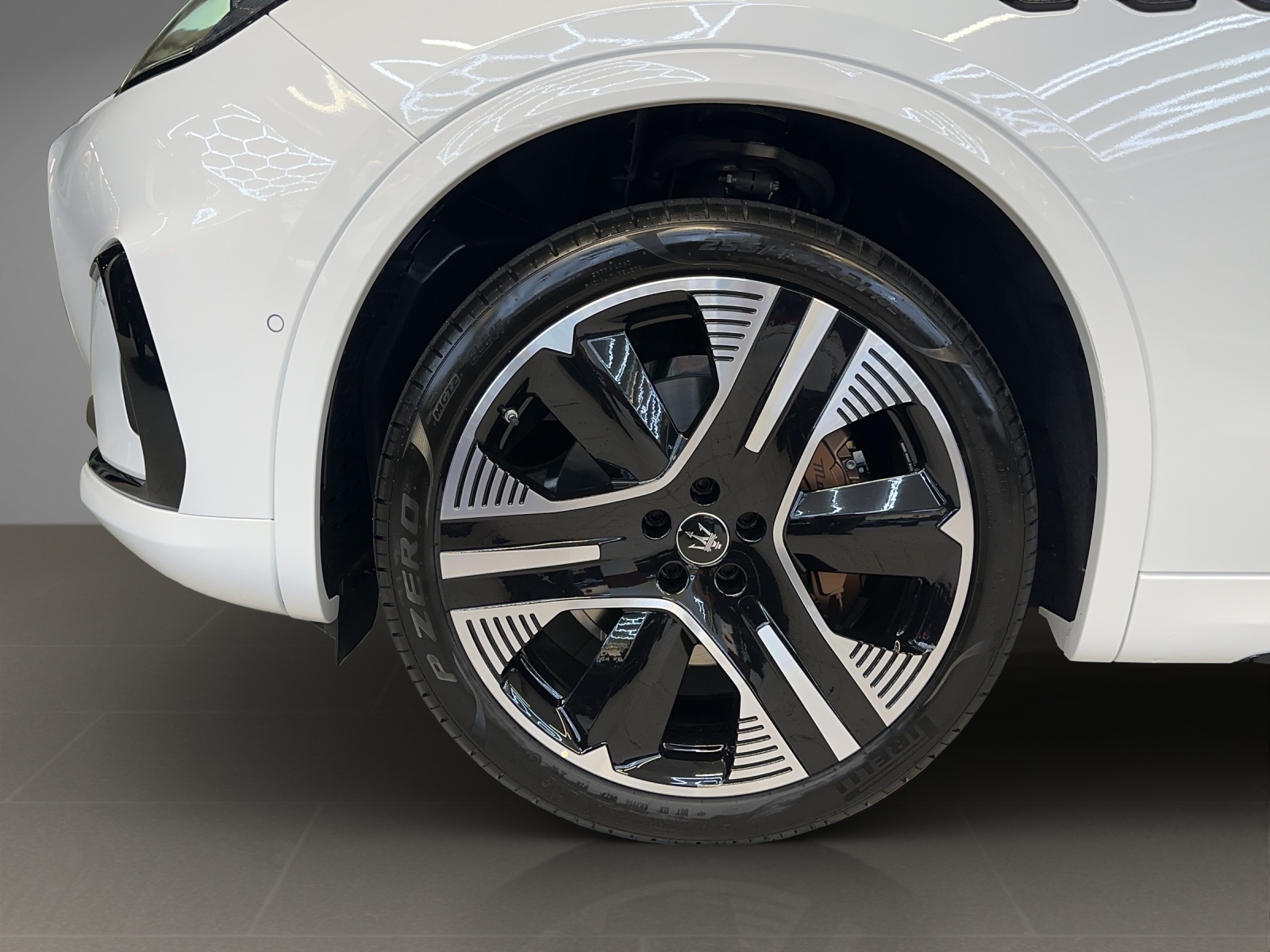 MASERATI Grecale Folgore 105kWh-image-6
