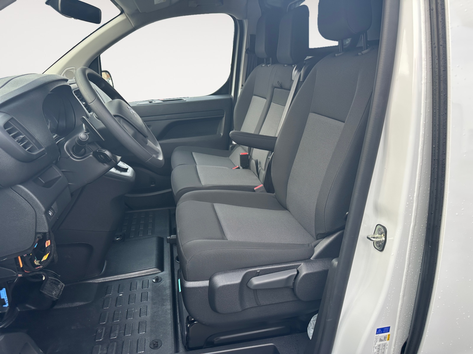 CITROEN Jumpy 2.0 BlueHDi 145 M EAT8-image-5