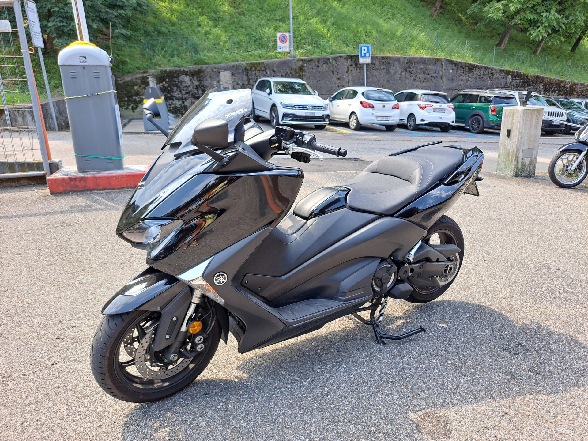 YAMAHA T-MAX XP 530 ABS-image-0