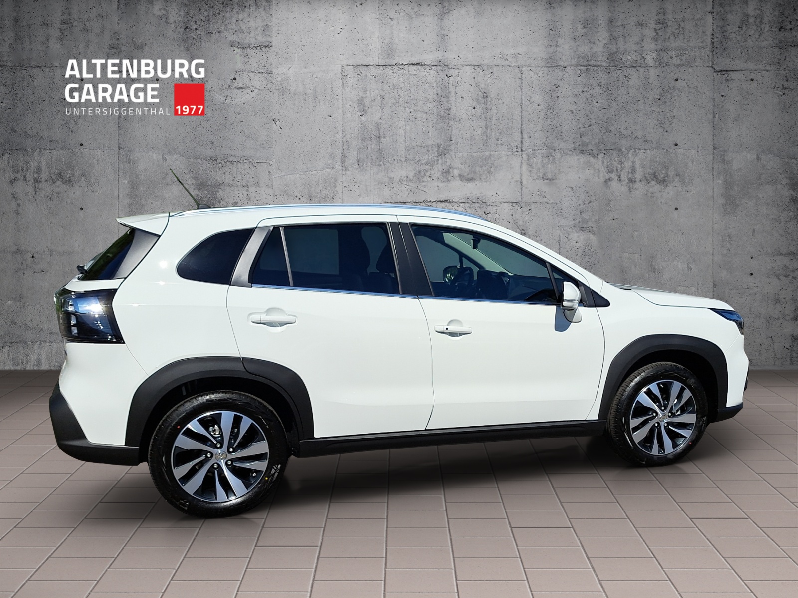 SUZUKI S-Cross 1.4 T Compact Top Hybrid-image-5