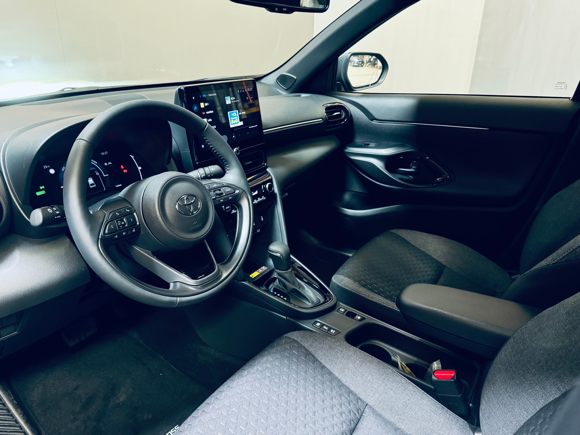TOYOTA Yaris Cross 1.5 Trend e-CVT-image-11