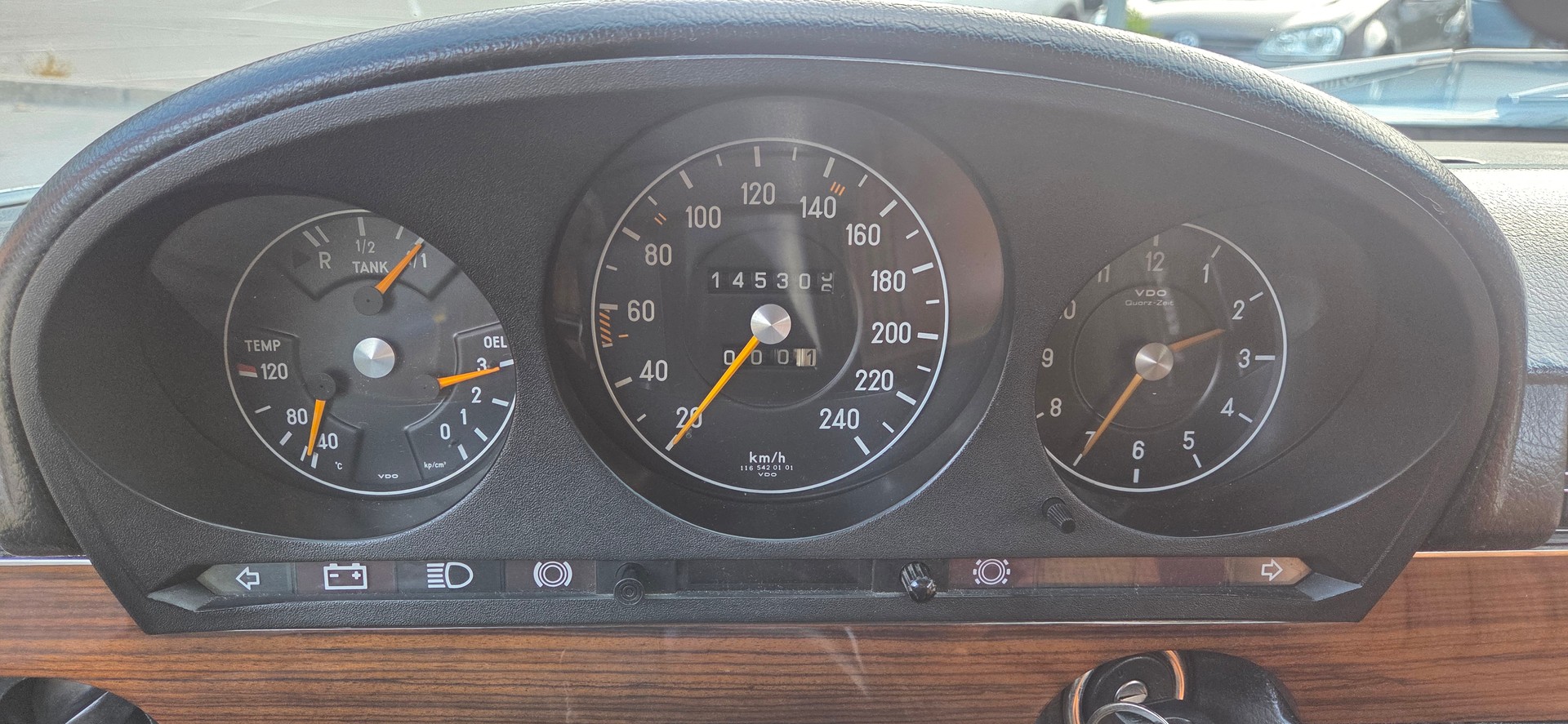MERCEDES-BENZ 280 SE-image-15
