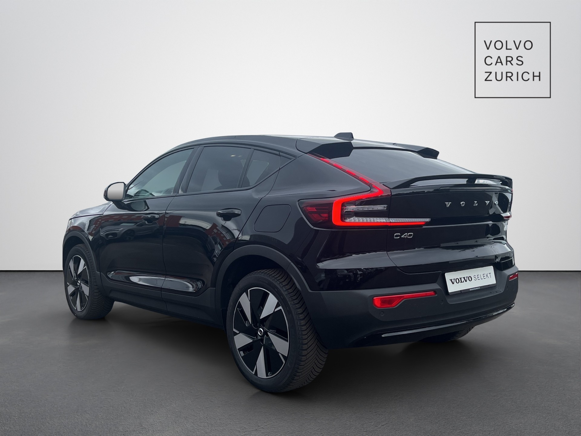 VOLVO C40 E80 Plus AWD-showroom-element-1