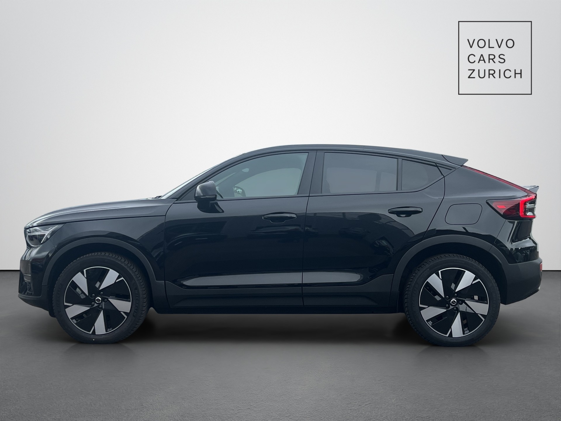 VOLVO C40 E80 Plus AWD-showroom-element-2