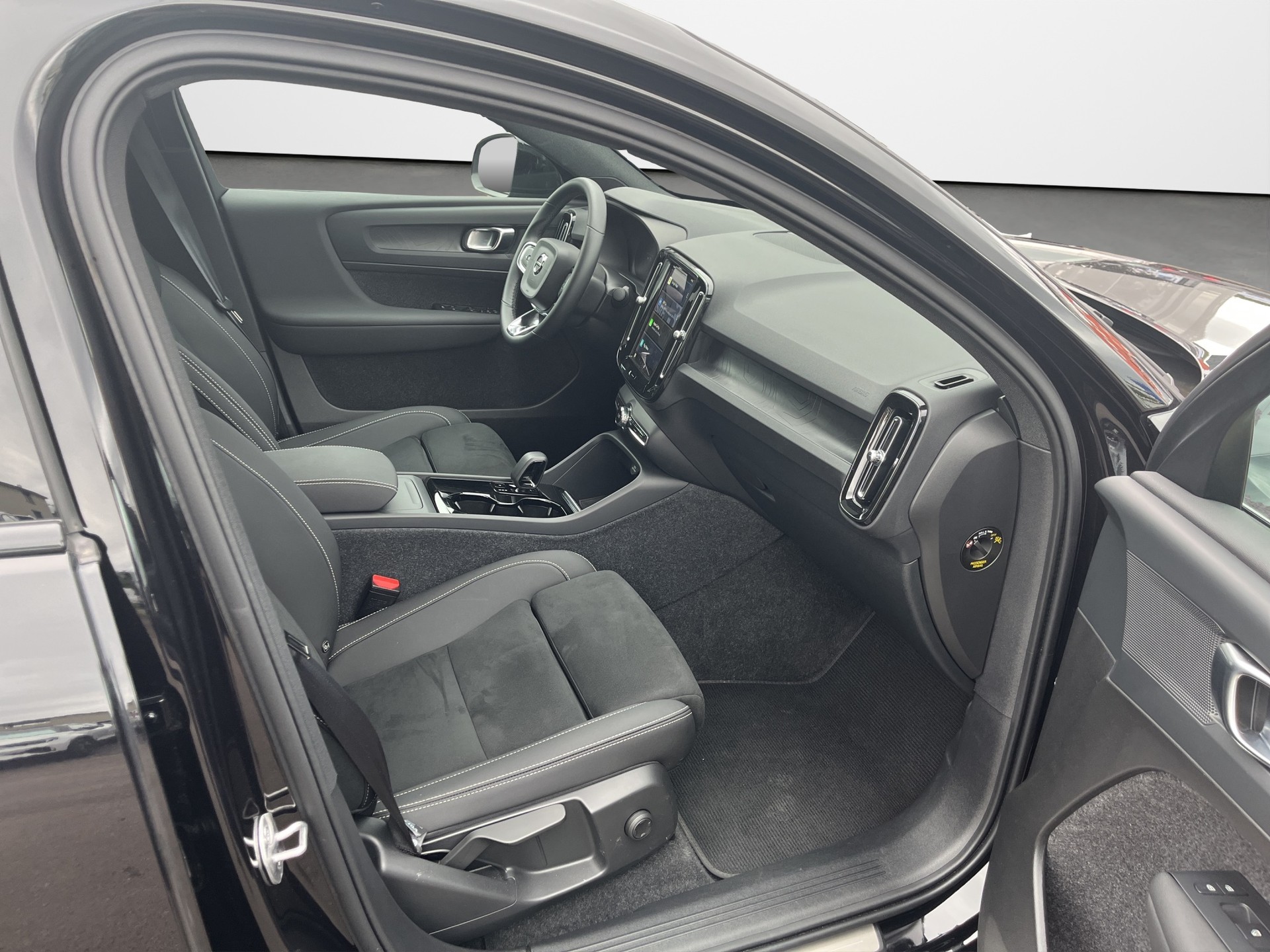 VOLVO C40 E80 Plus AWD-image-7