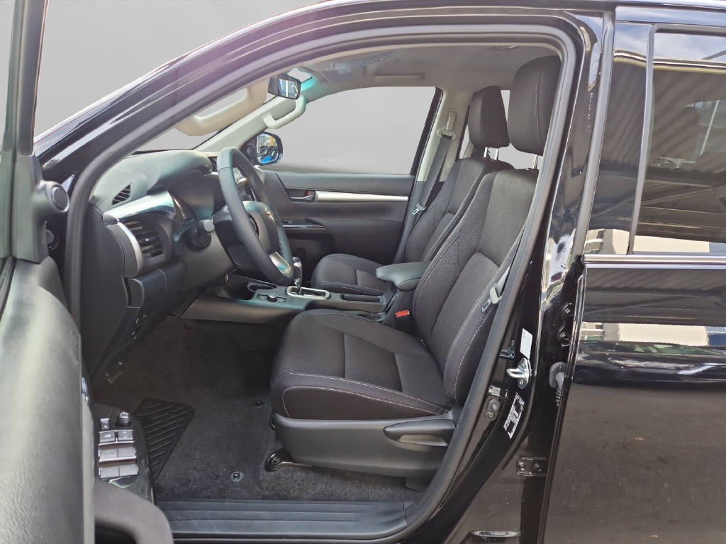 TOYOTA Hilux Double Cab.-Pick-up 2.8 48038/004-image-9