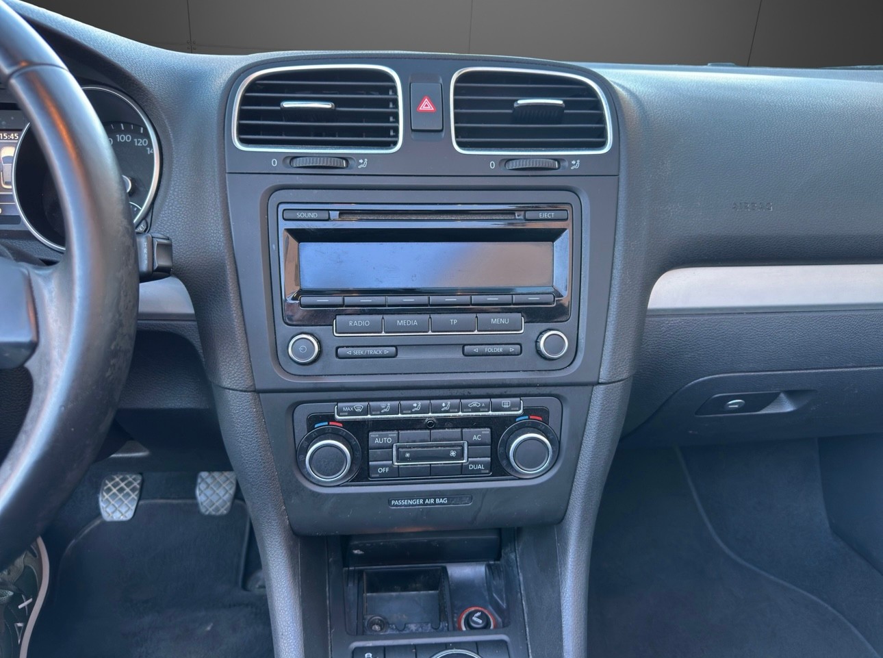 VW Golf Cabrio 1.4 TSI Cabriolett-image-7