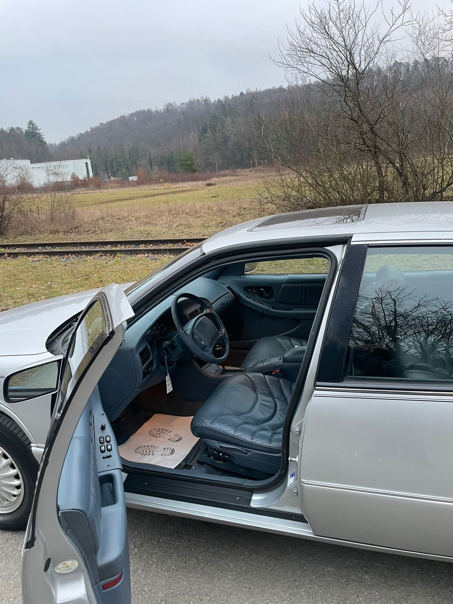 BUICK Regal 3.8 V6 Limited-image-6