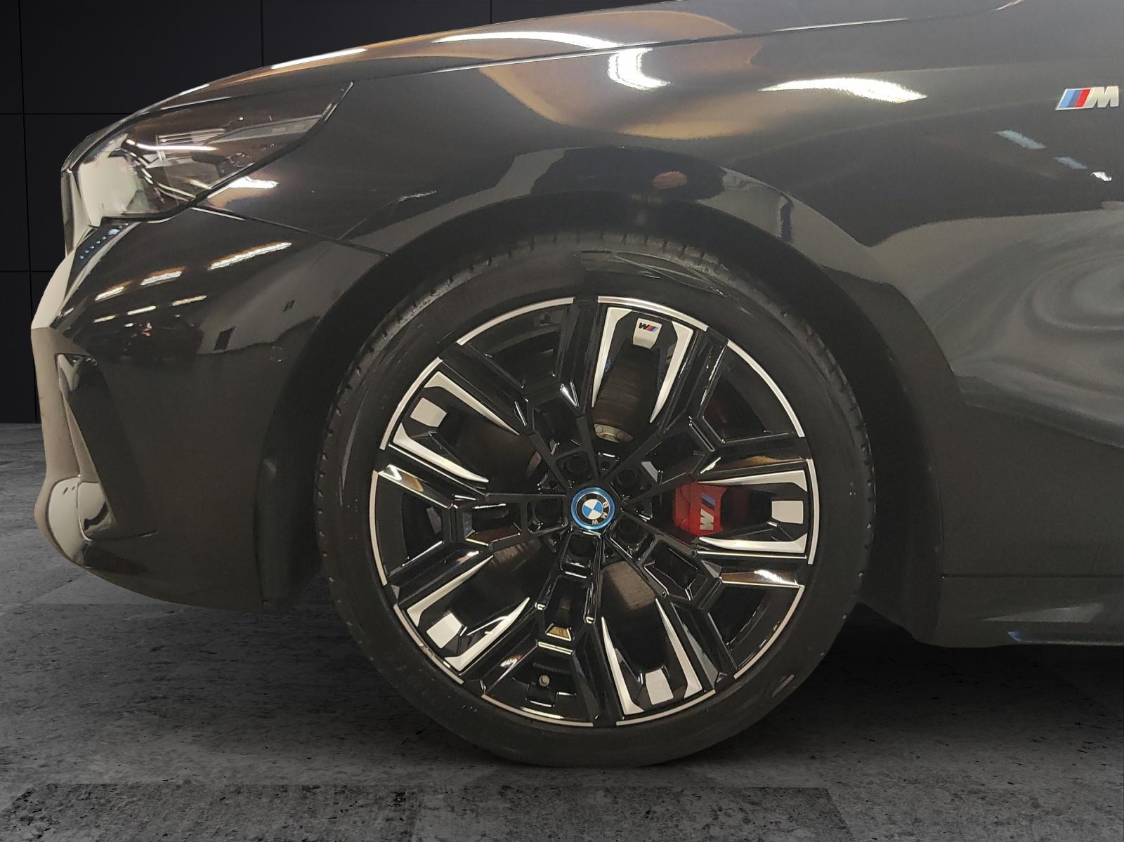 BMW i5 M60 xDrive-image-8