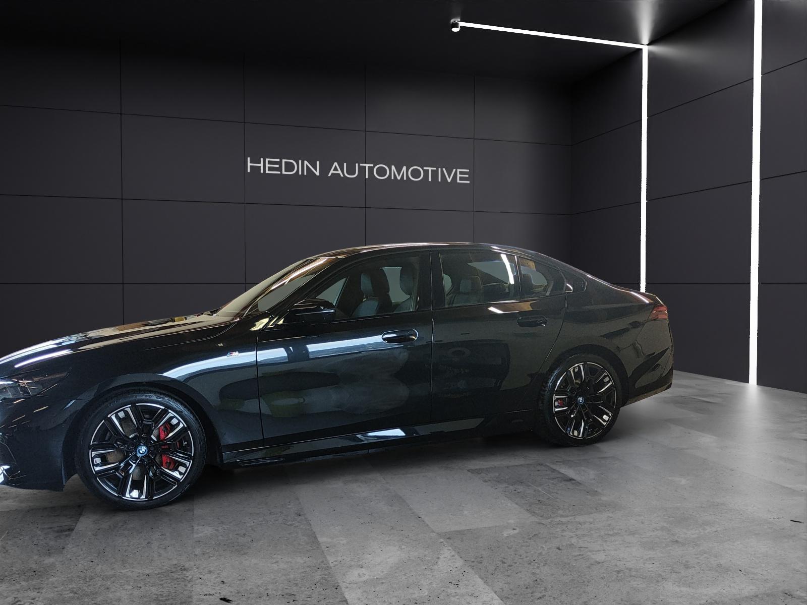 BMW i5 M60 xDrive-showroom-element-1