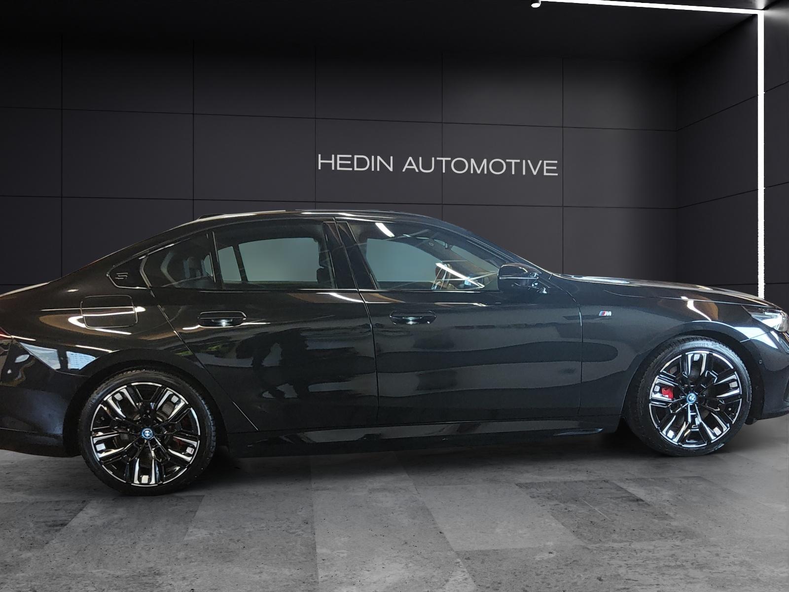BMW i5 M60 xDrive-image-5