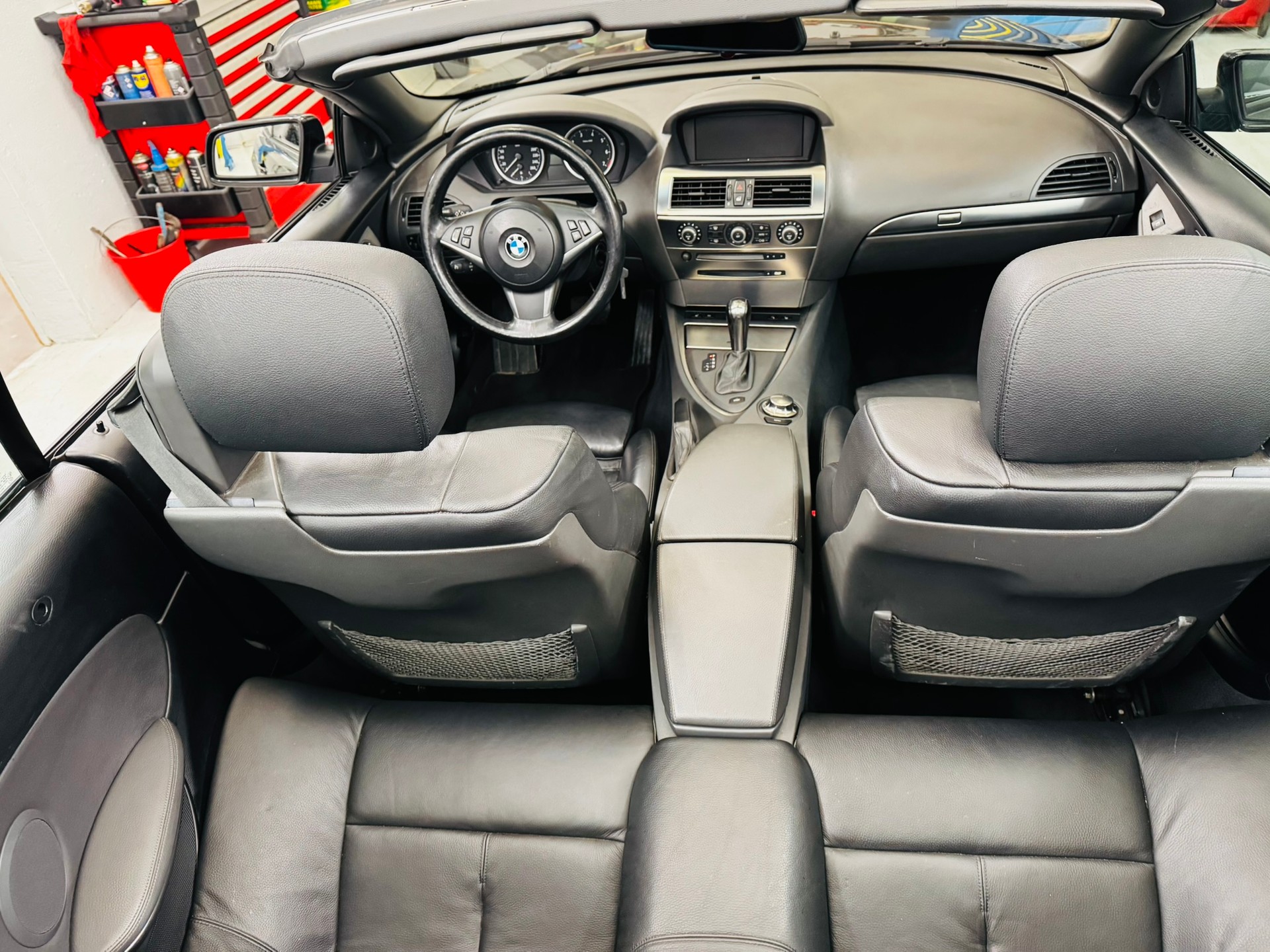 BMW 645i-image-10
