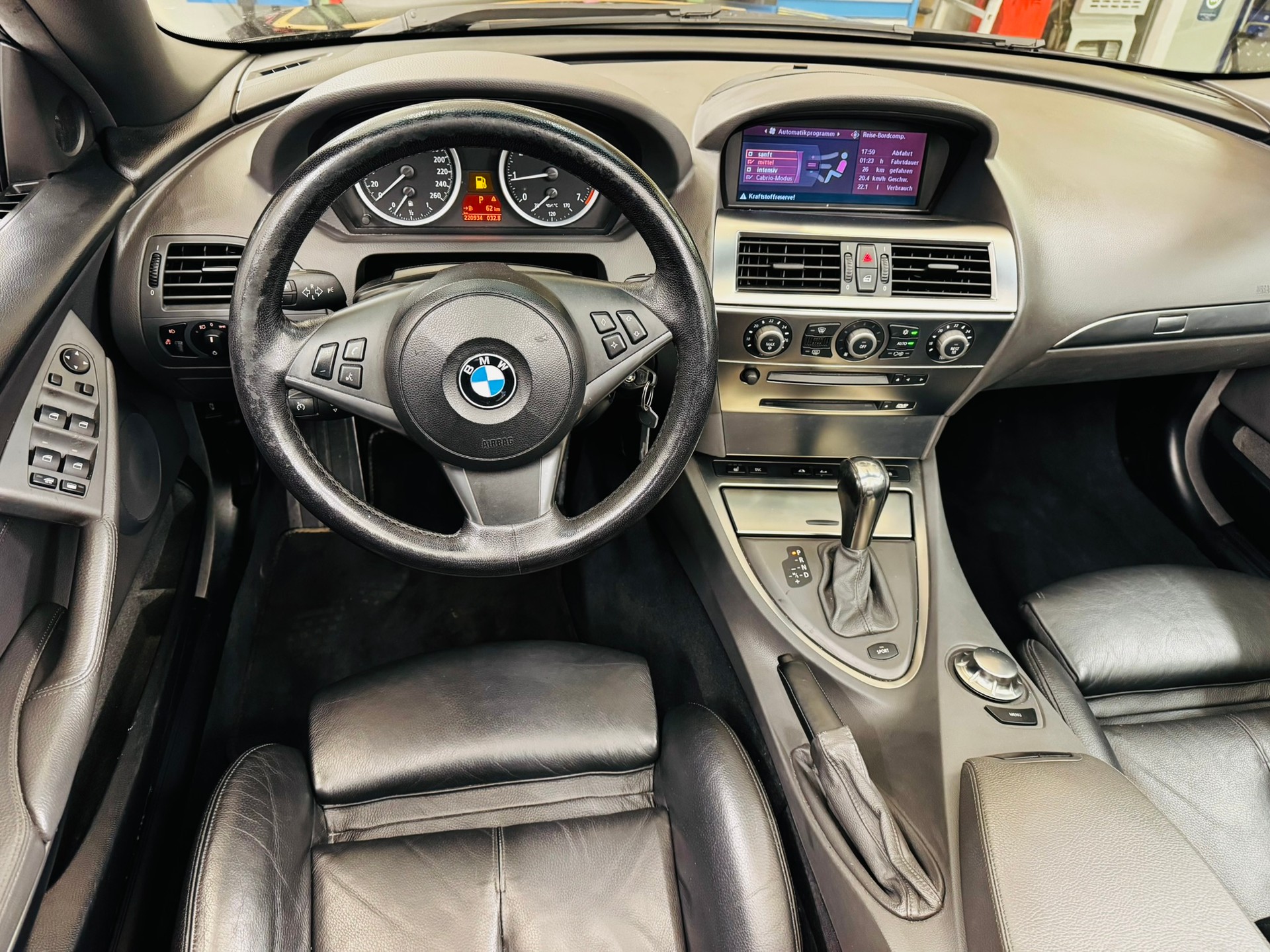 BMW 645i-image-12
