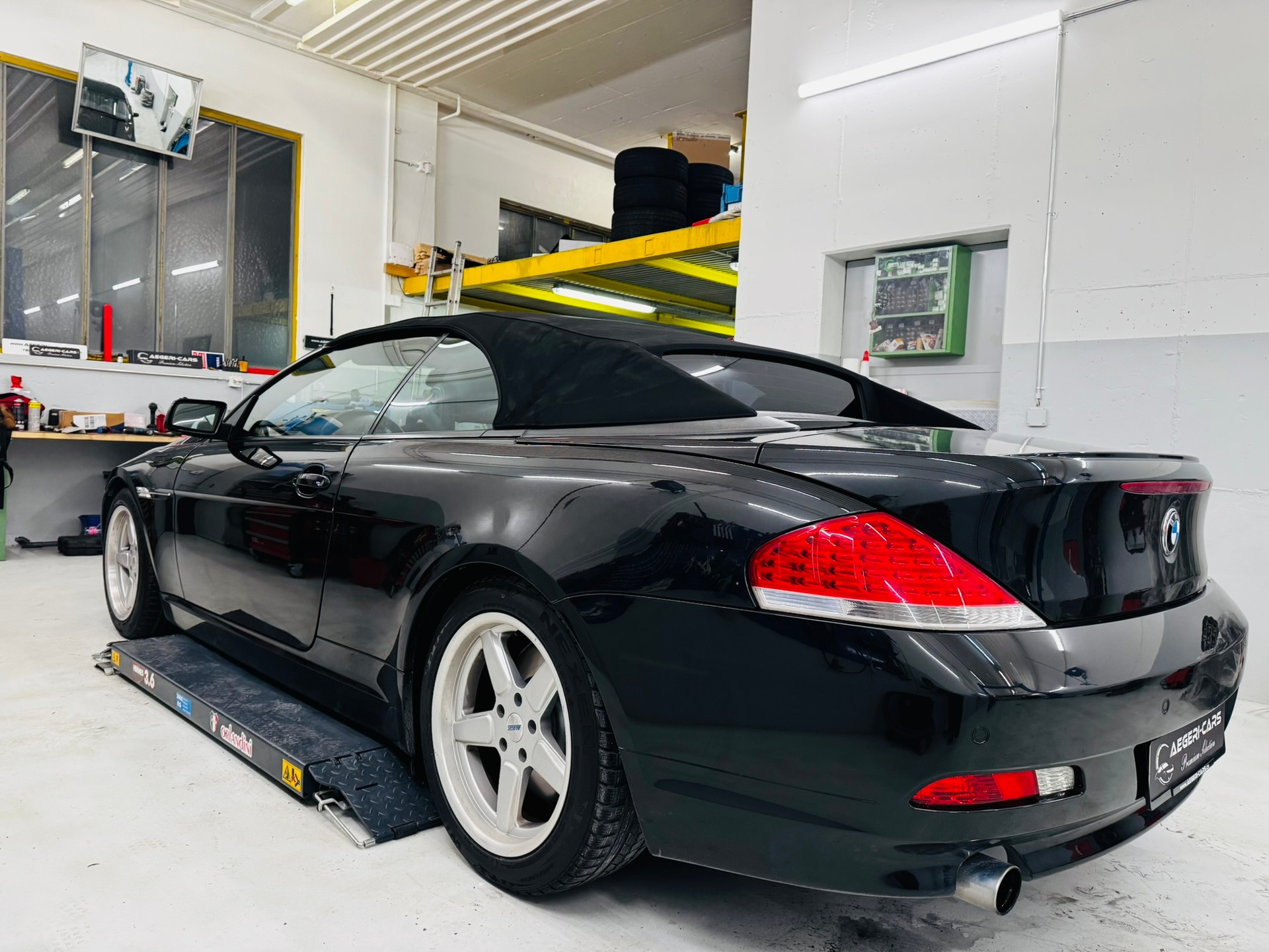 BMW 645i-image-8