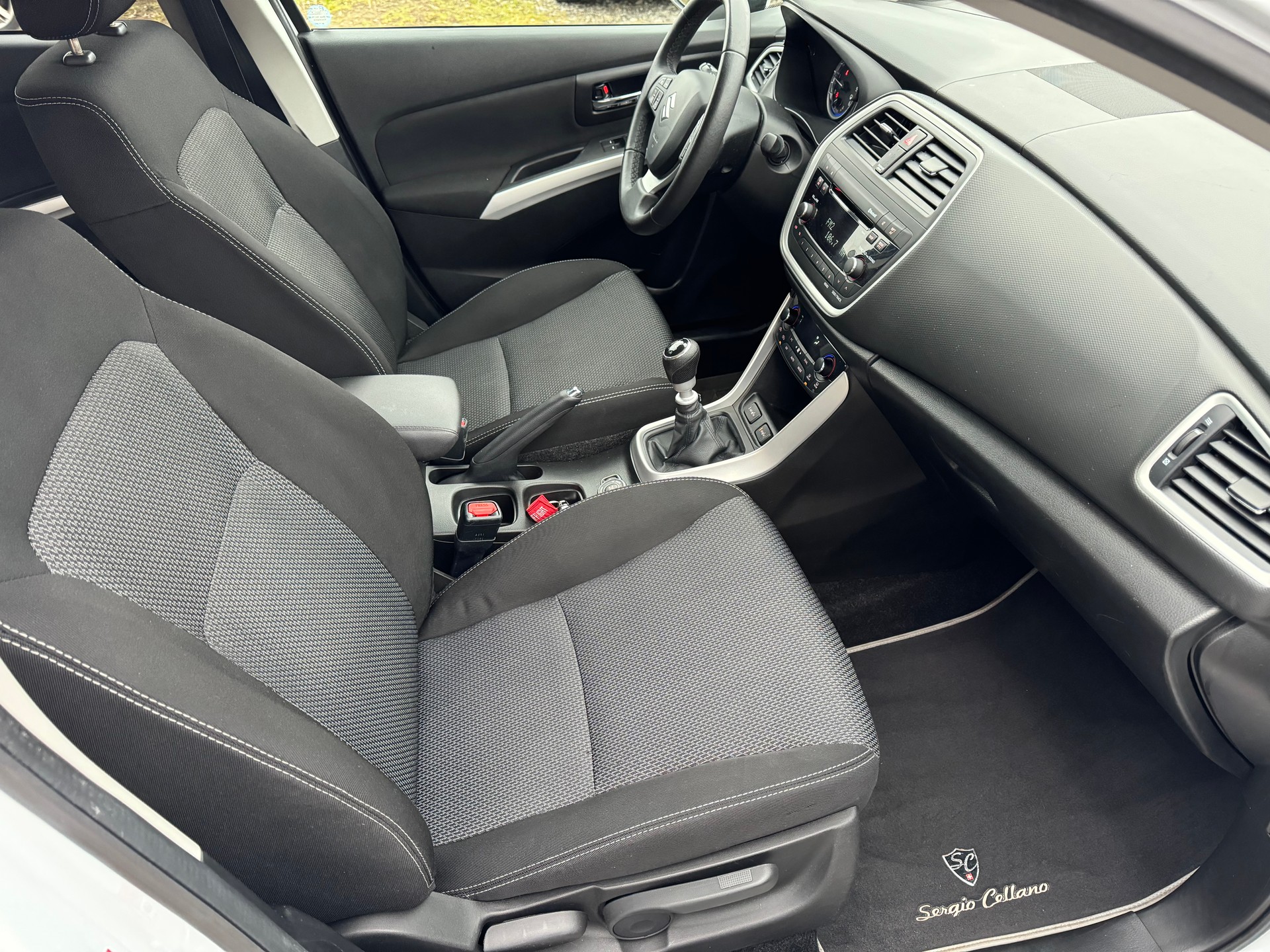 SUZUKI SX4 S-Cross 1.6 TD Sergio Cellano 4WD-image-6