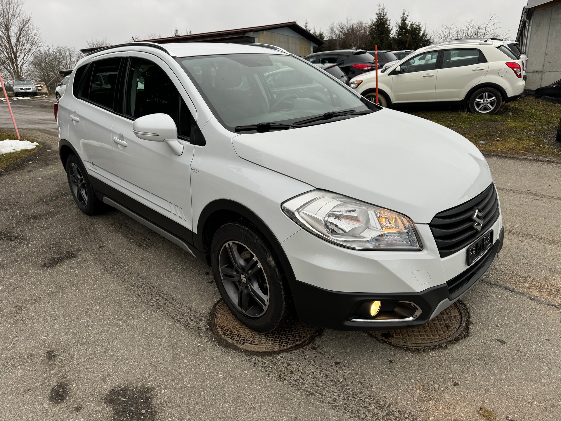 SUZUKI SX4 S-Cross 1.6 TD Sergio Cellano 4WD-image-2