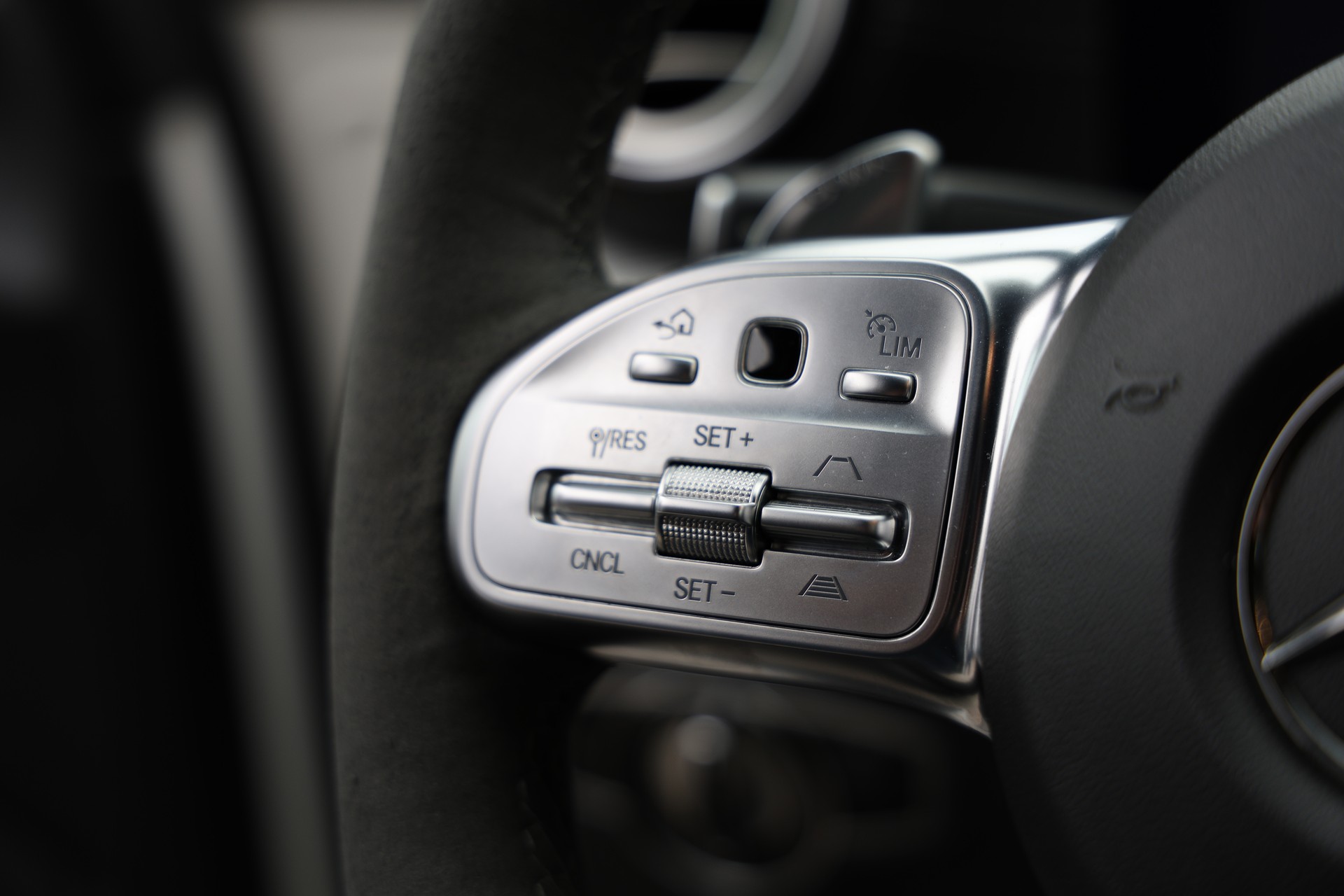MERCEDES-BENZ E 63 AMG S 4Matic Speedshift MCT *CH-Fahrzeug*Facelift*Carbon Exterieur*-image-18
