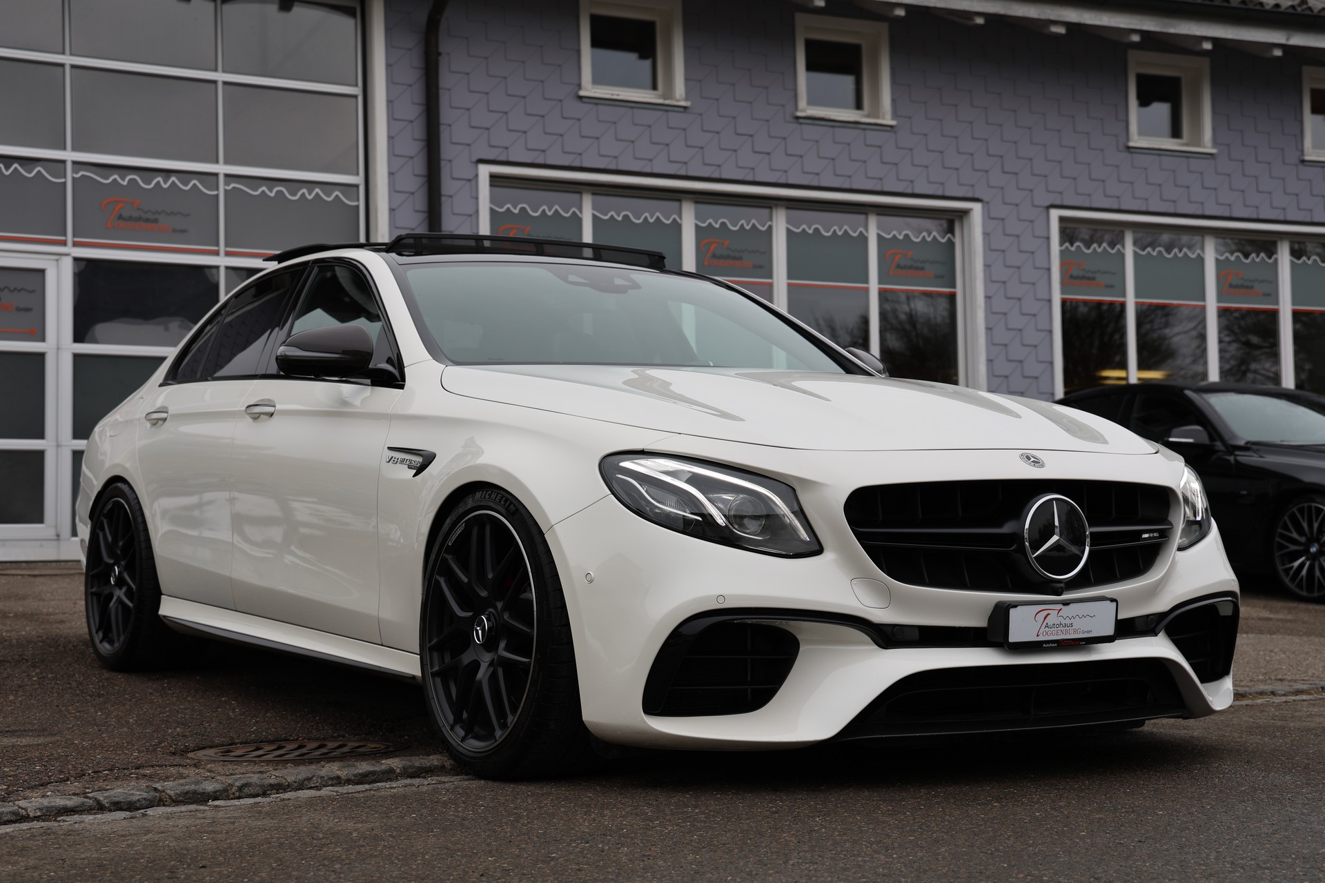 MERCEDES-BENZ E 63 AMG S 4Matic Speedshift MCT *CH-Fahrzeug*Facelift*Carbon Exterieur*-showroom-element-1