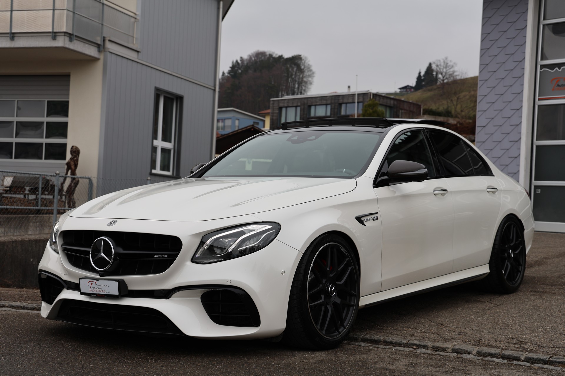 MERCEDES-BENZ E 63 AMG S 4Matic Speedshift MCT *CH-Fahrzeug*Facelift*Carbon Exterieur*-showroom-element-2