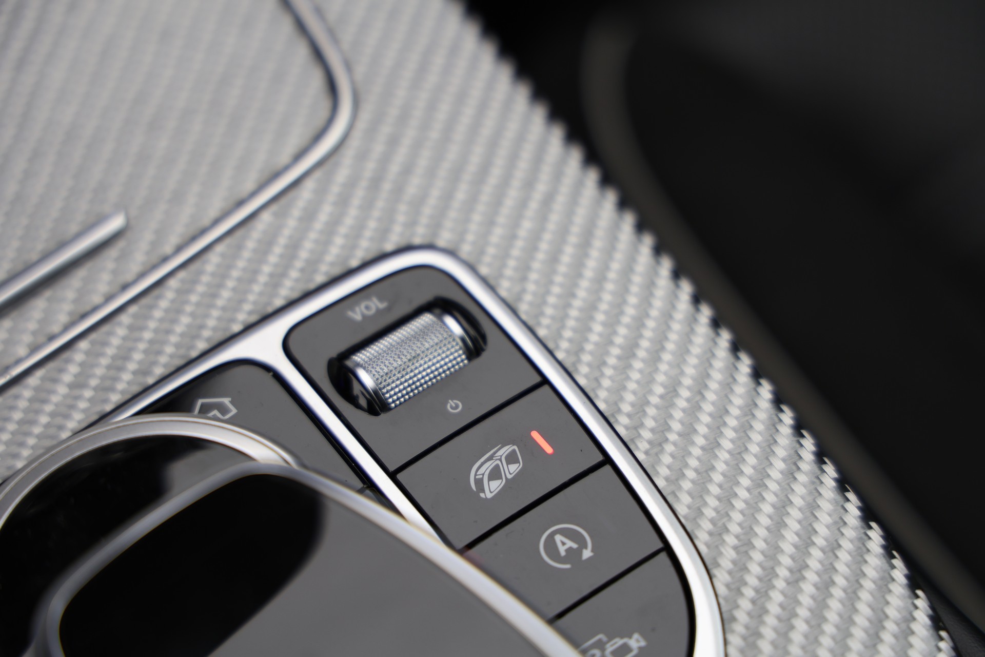MERCEDES-BENZ E 63 AMG S 4Matic Speedshift MCT *CH-Fahrzeug*Facelift*Carbon Exterieur*-image-27