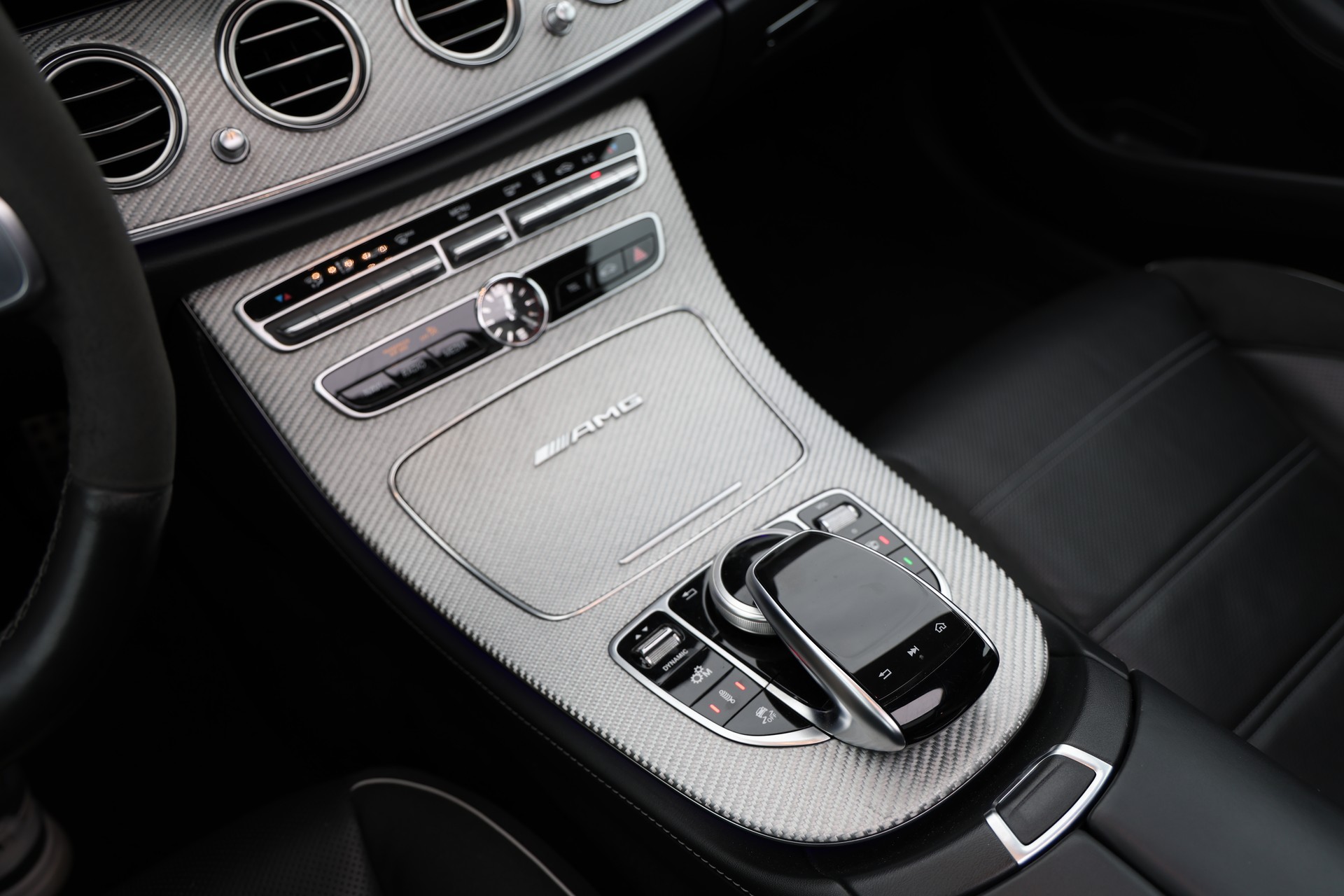 MERCEDES-BENZ E 63 AMG S 4Matic Speedshift MCT *CH-Fahrzeug*Facelift*Carbon Exterieur*-image-23