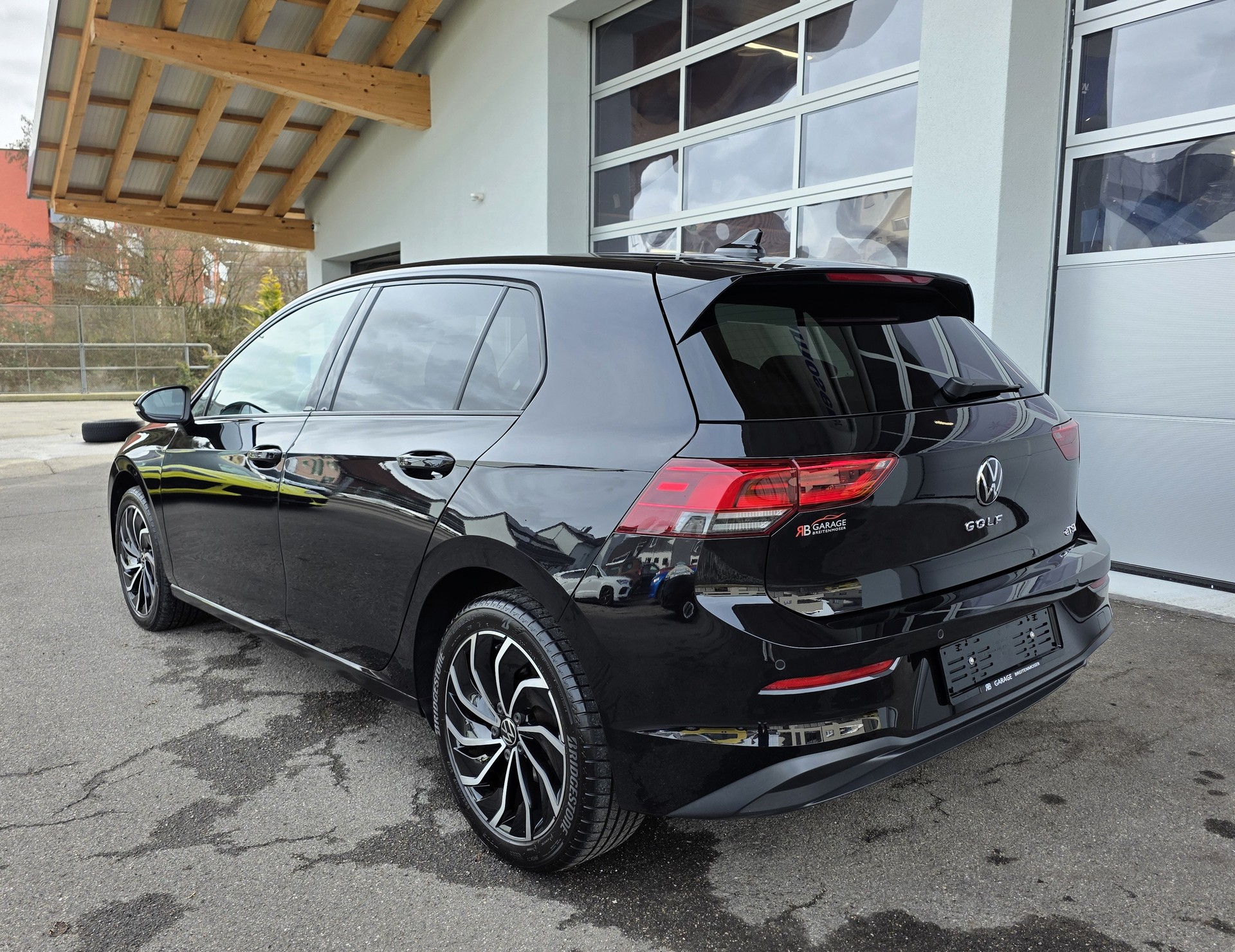 VW Golf 1.5 e TSI ACT Selection DSG-image-4