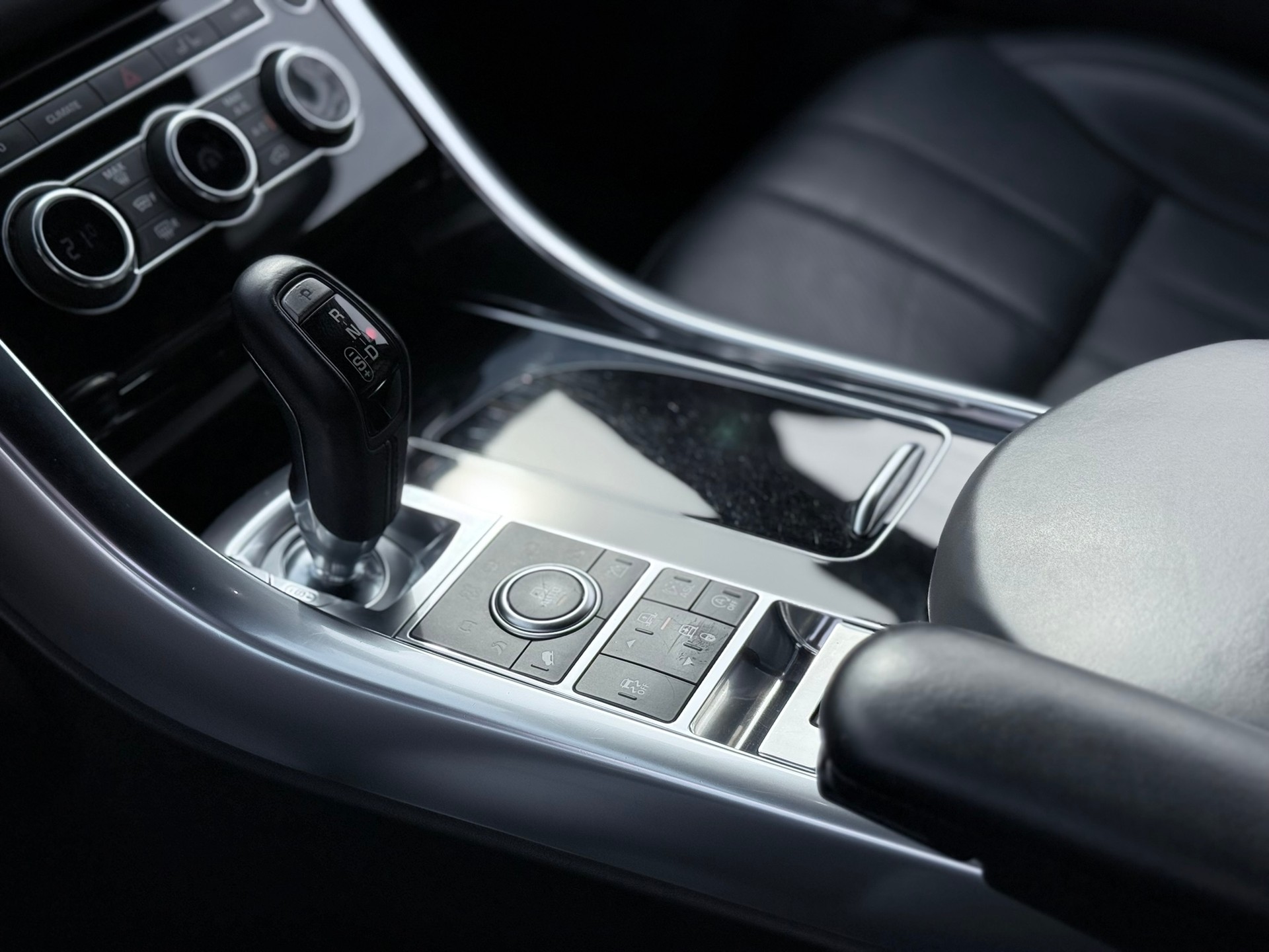 LAND ROVER Range Rover Sport 5.0 V8 SC HSE Dynamic Automatic-image-14
