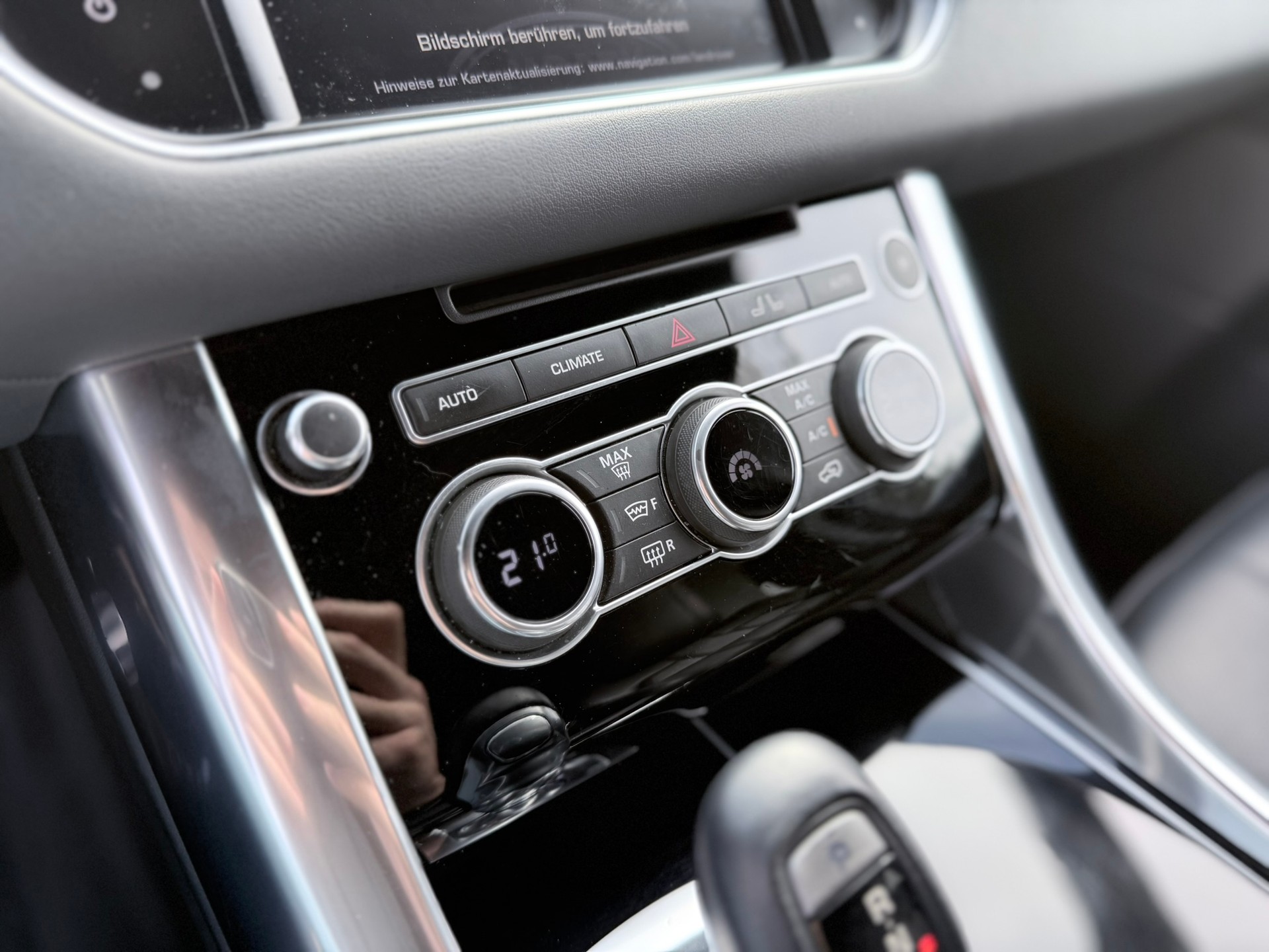 LAND ROVER Range Rover Sport 5.0 V8 SC HSE Dynamic Automatic-image-13