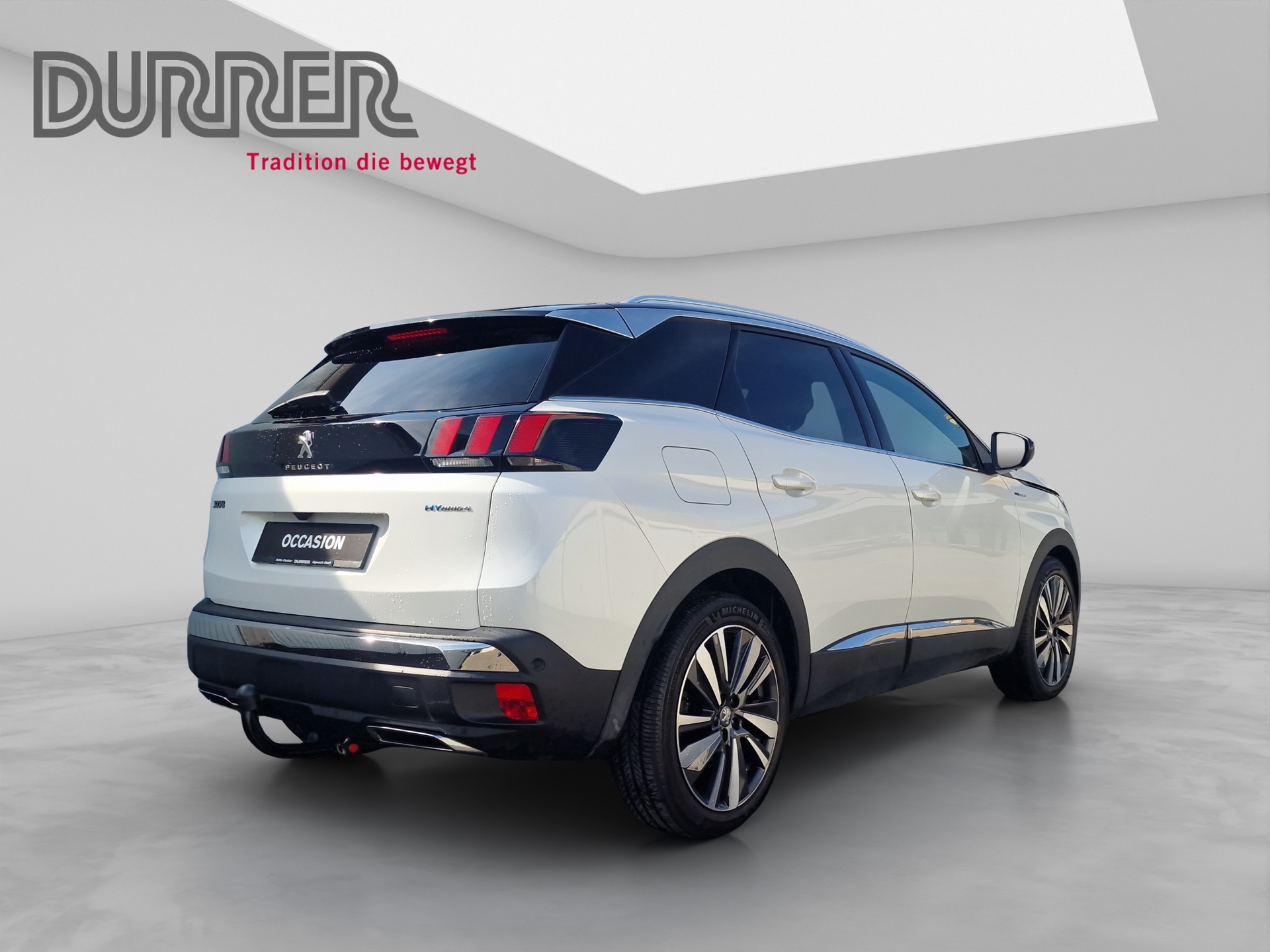 PEUGEOT 3008 1.6 Plug-in Hybrid4 GT-showroom-element-3