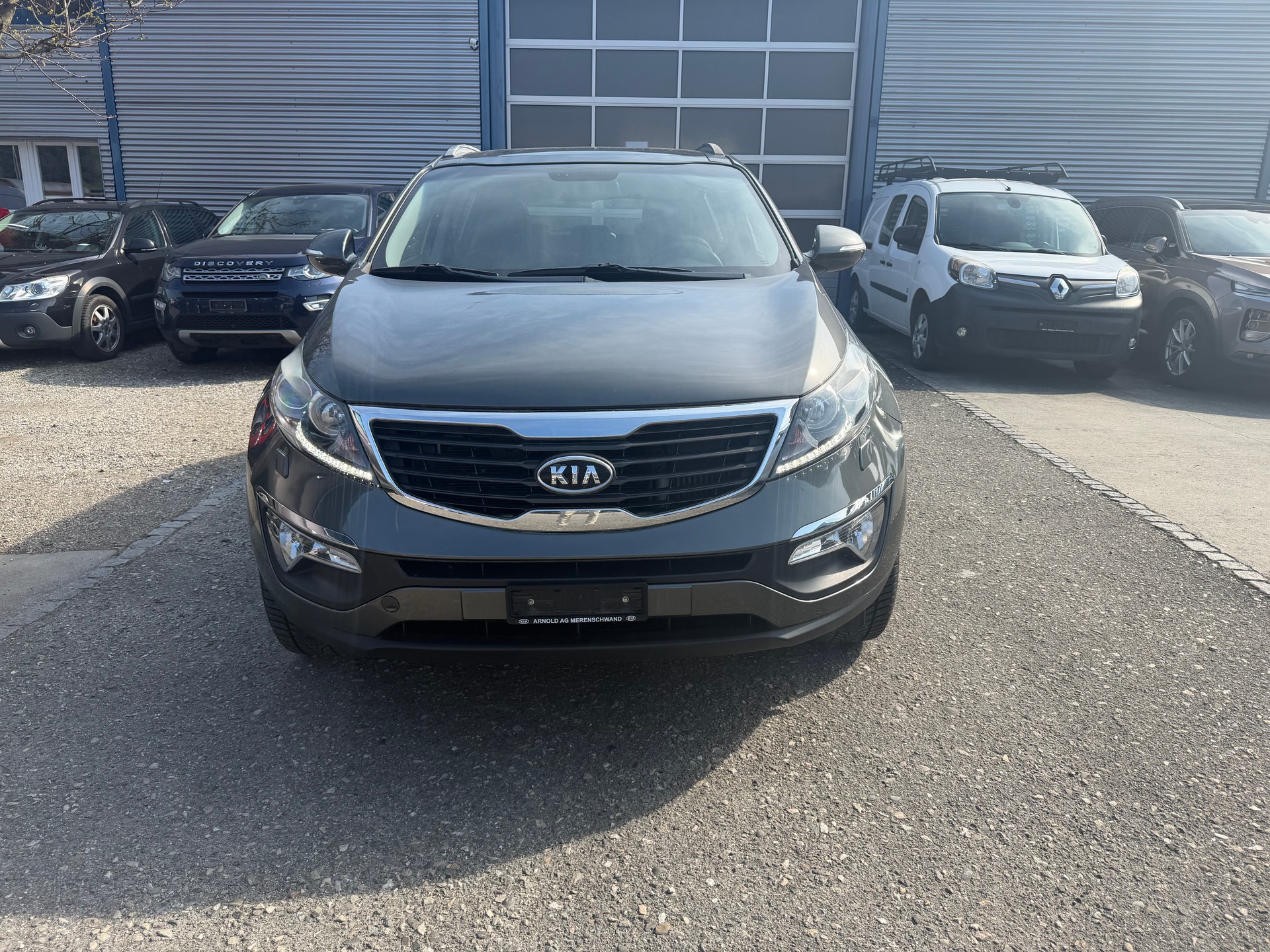 KIA Sportage 2.0 CRDi Trend 4WD Automatic-image-1