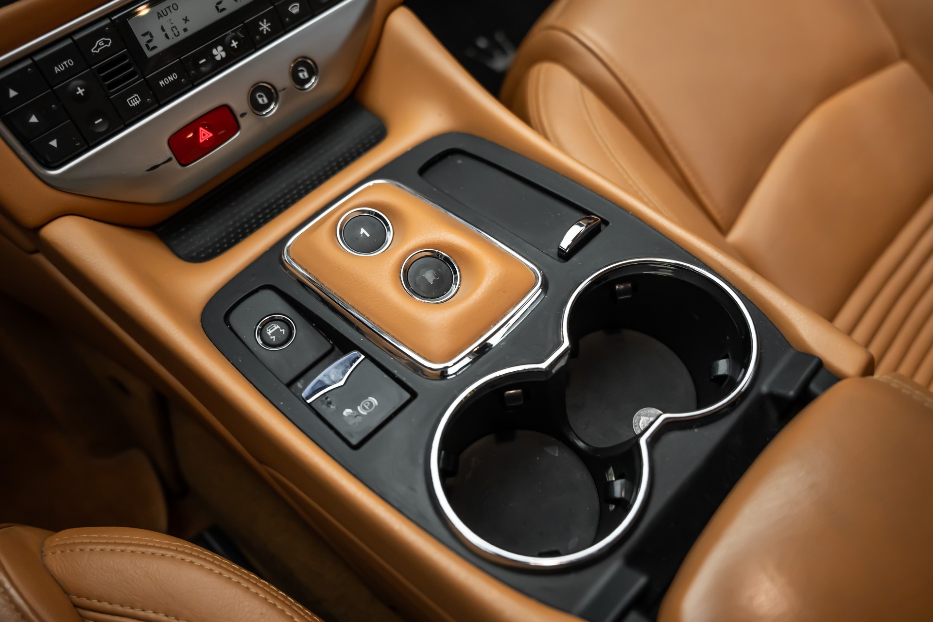 MASERATI GranTurismo S Automatica-image-26