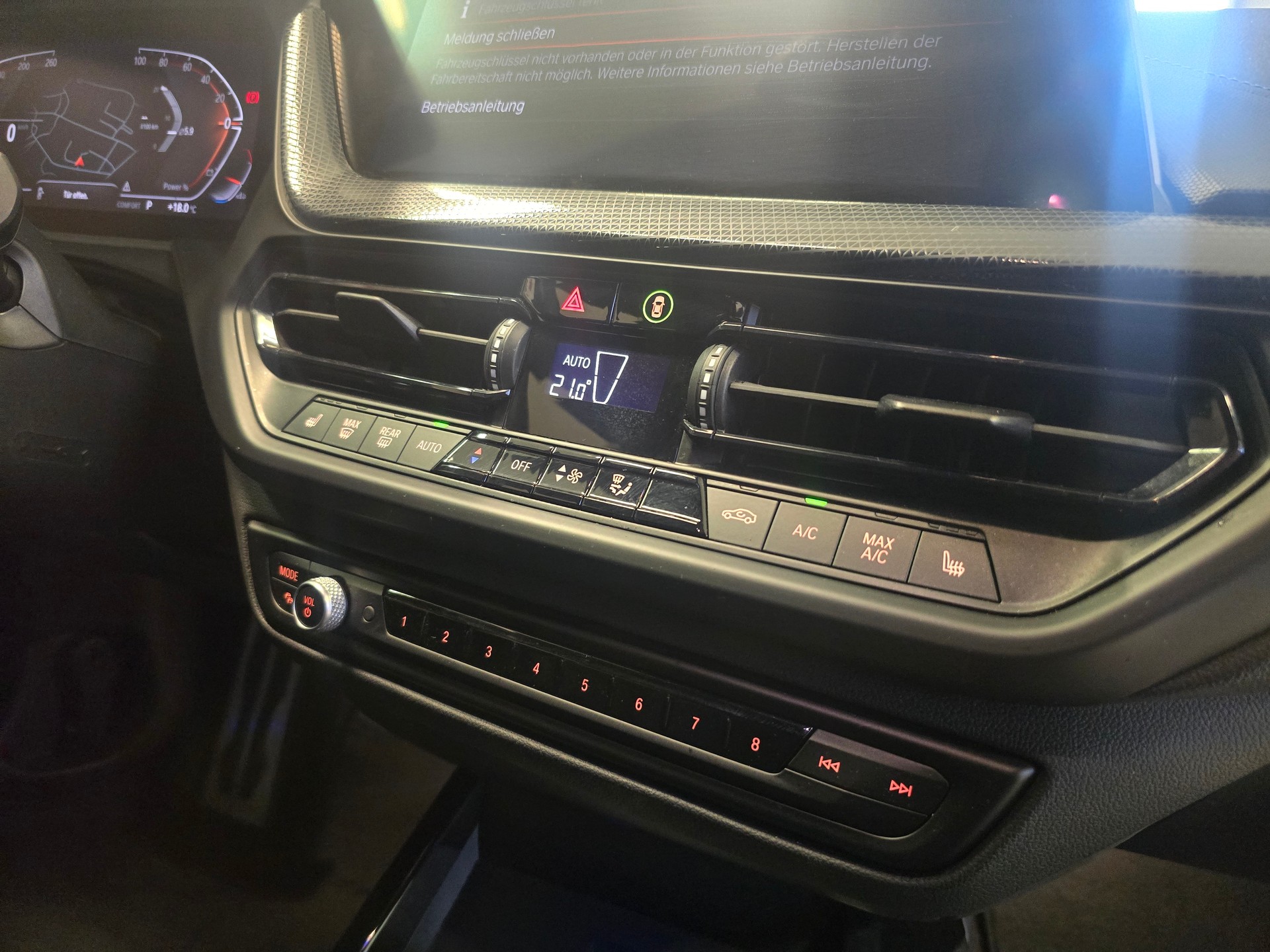 BMW 120d xDrive Steptronic M Sport-image-9