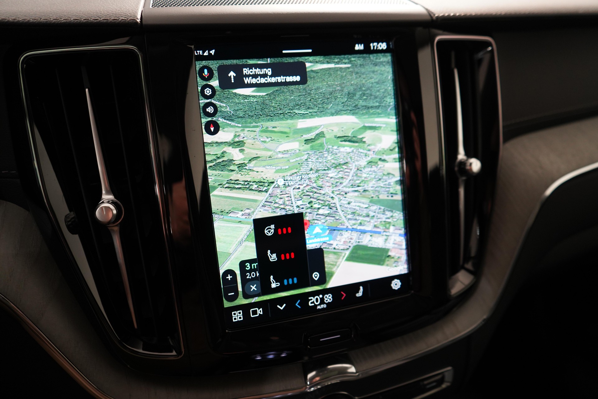 VOLVO XC60 2.0 T8 TE XCLUSIVE Ultra Dark eAWD-image-10