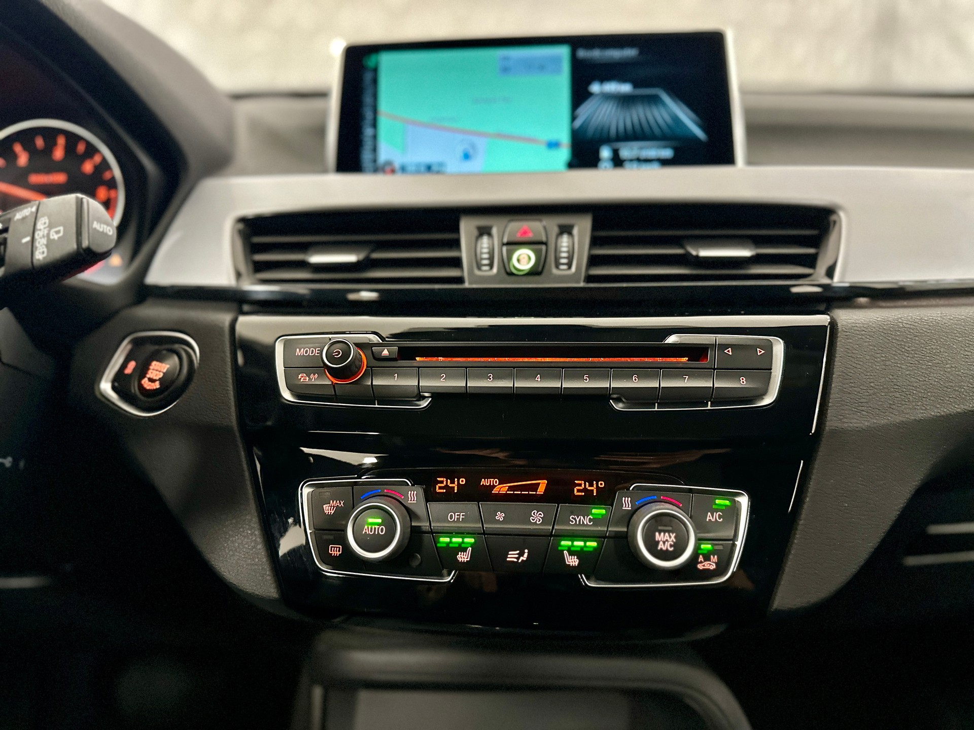 BMW X1 xDrive 20d Steptronic-image-18