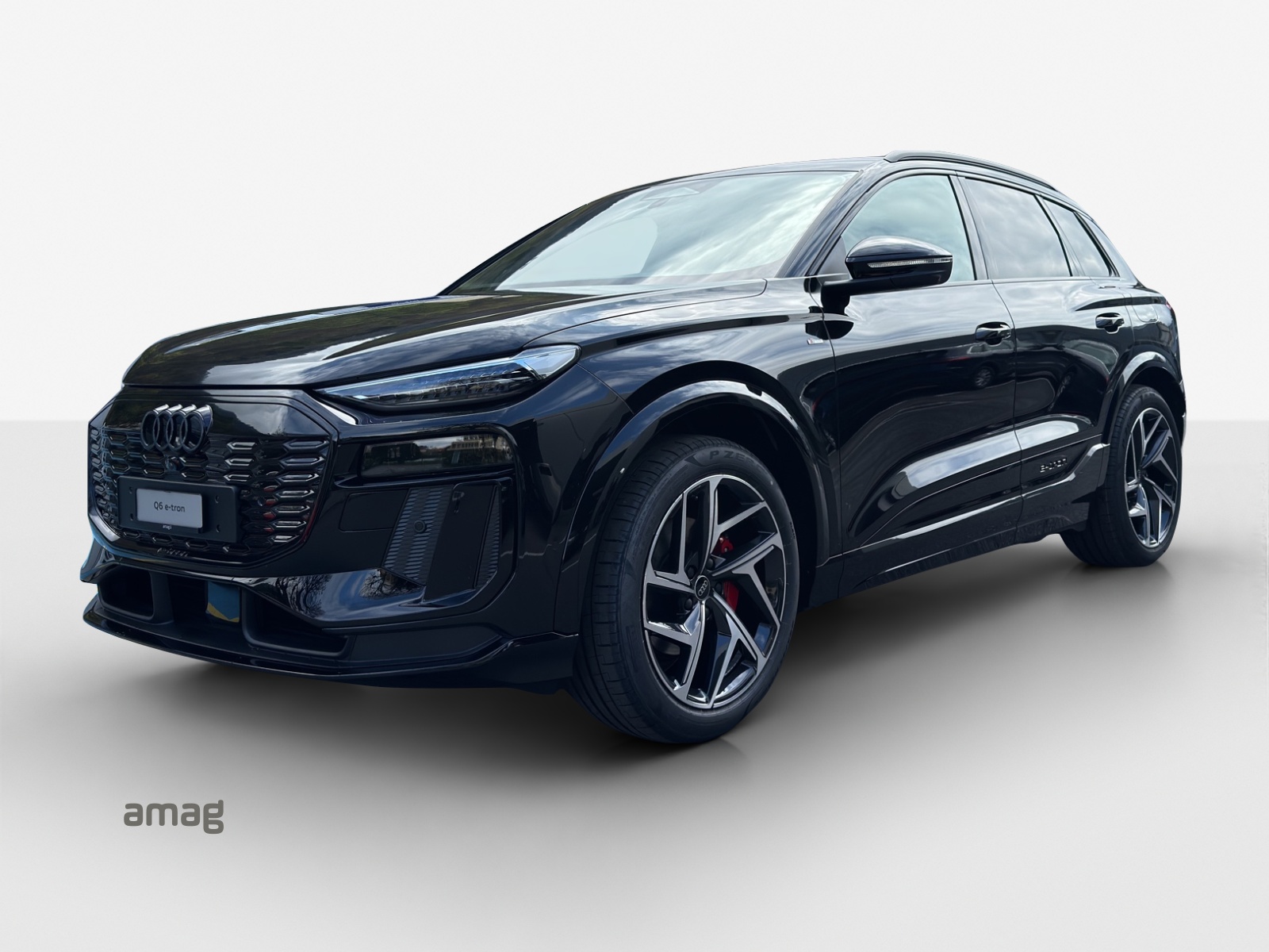 AUDI Q6 e-tron quattro