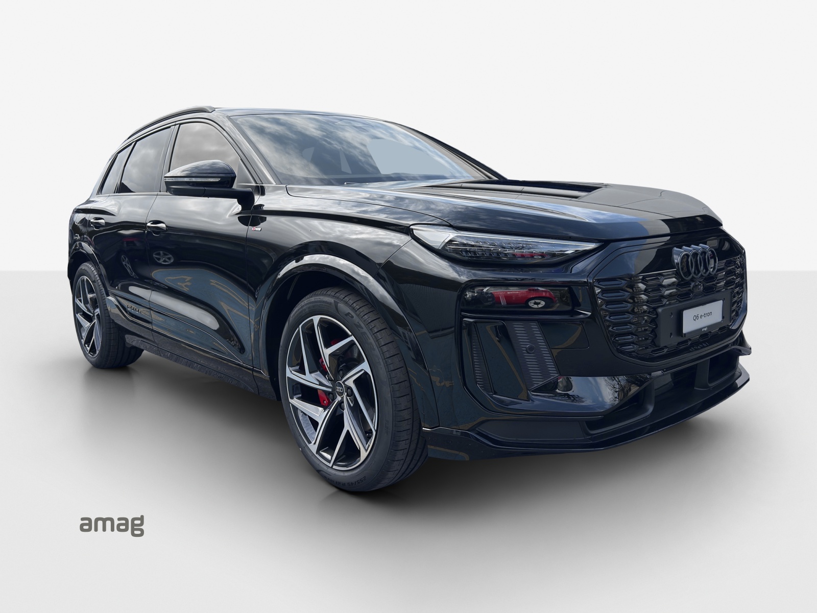 AUDI Q6 e-tron quattro-image-5