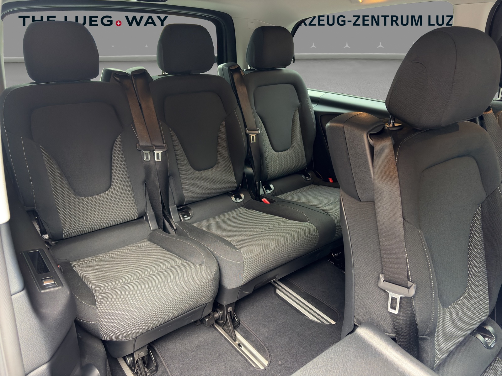 MERCEDES-BENZ V 220 d lang 7G-Tronic-image-11