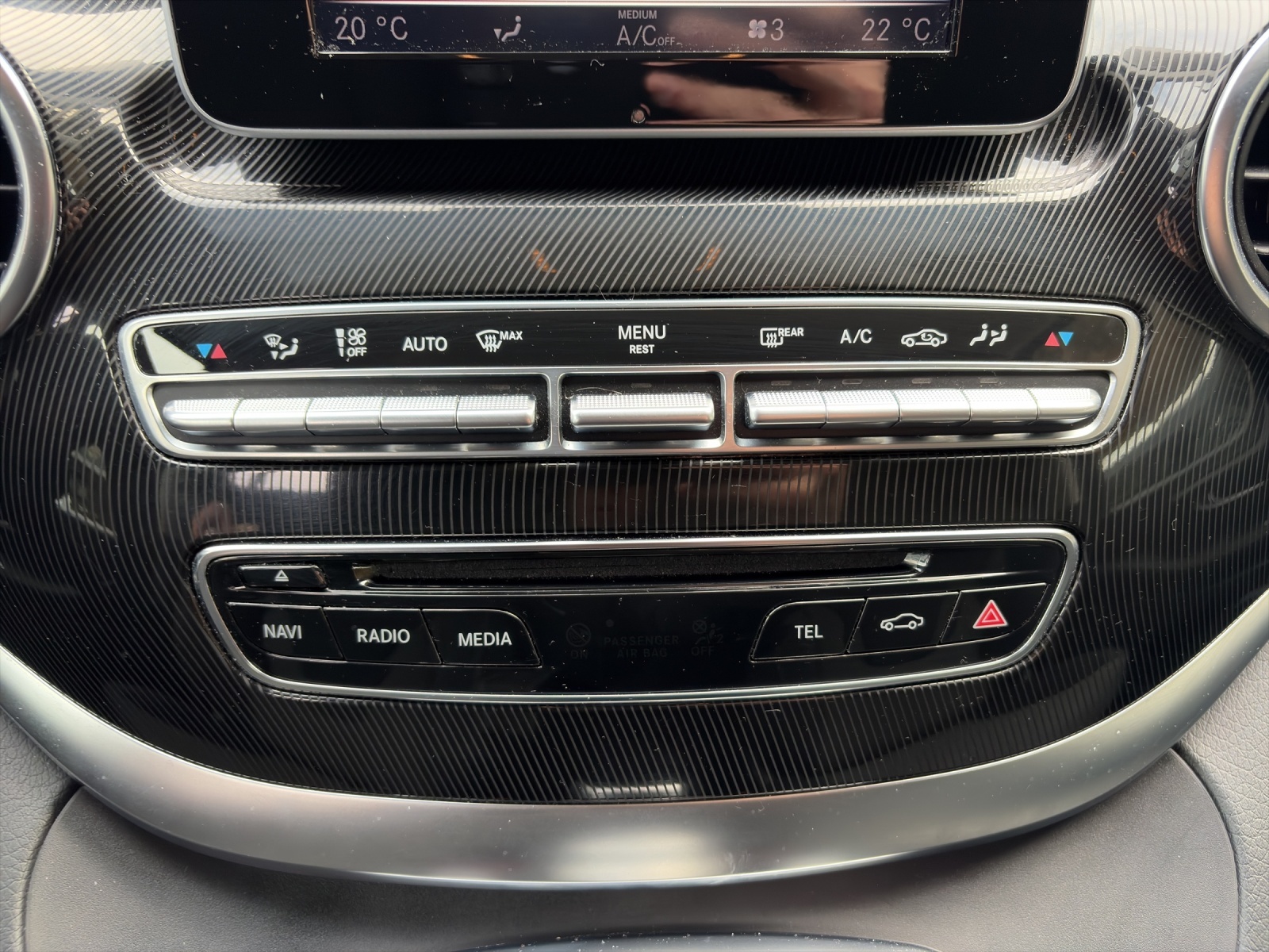 MERCEDES-BENZ V 220 d lang 7G-Tronic-image-10