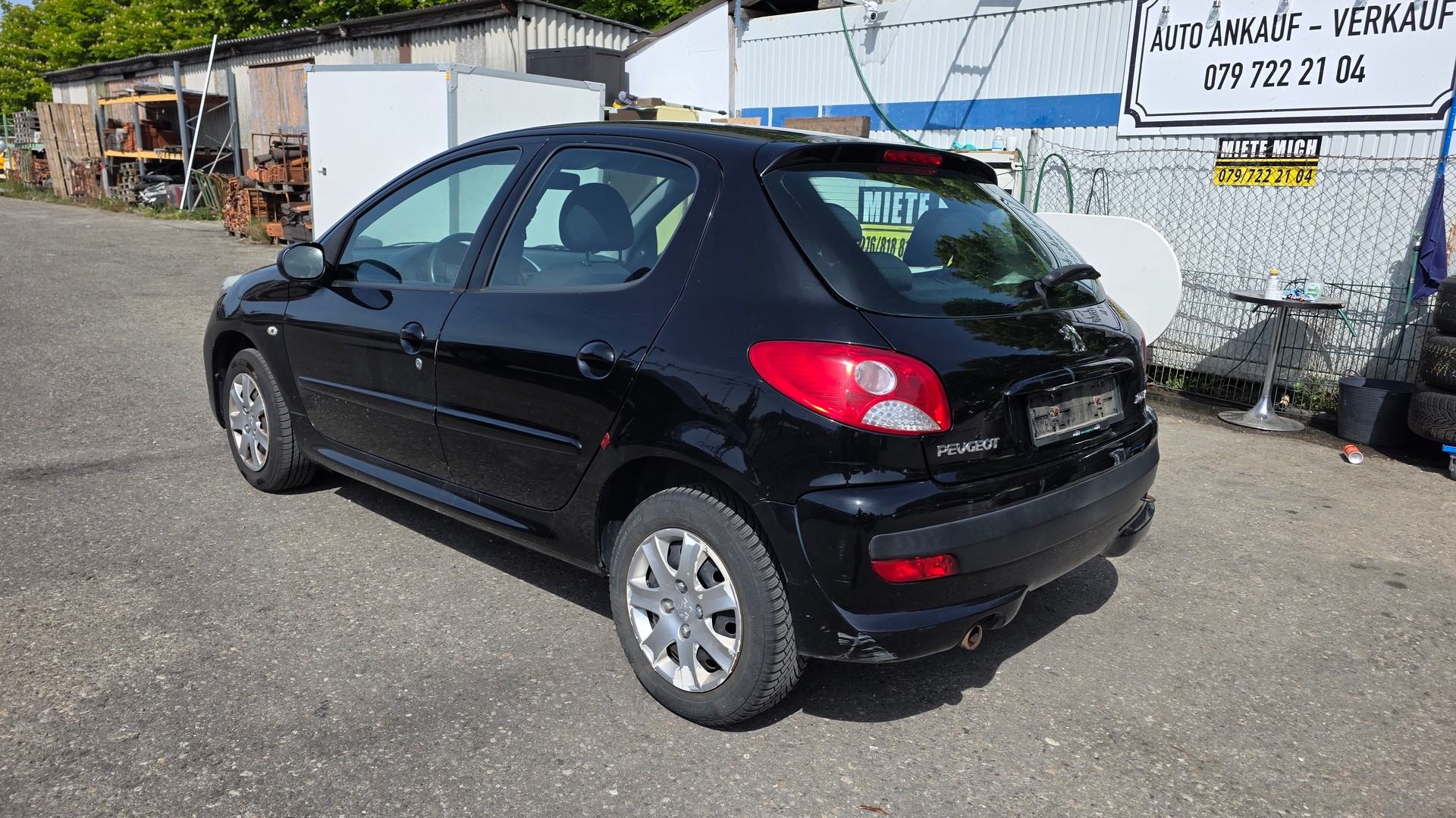 PEUGEOT 206+ 1.4 Trendy-image-5