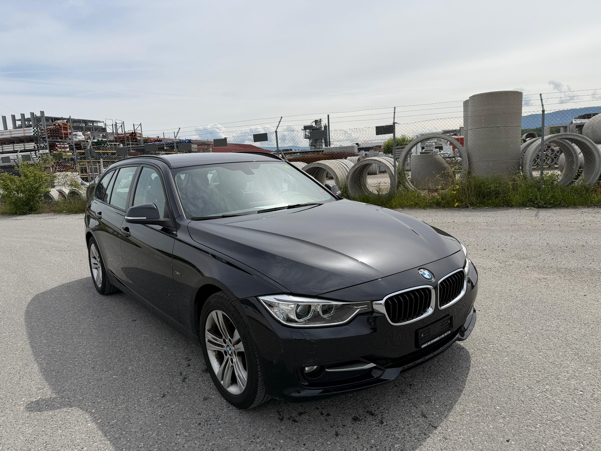 BMW 320d xDrive Touring Sport Line Steptronic-image-1