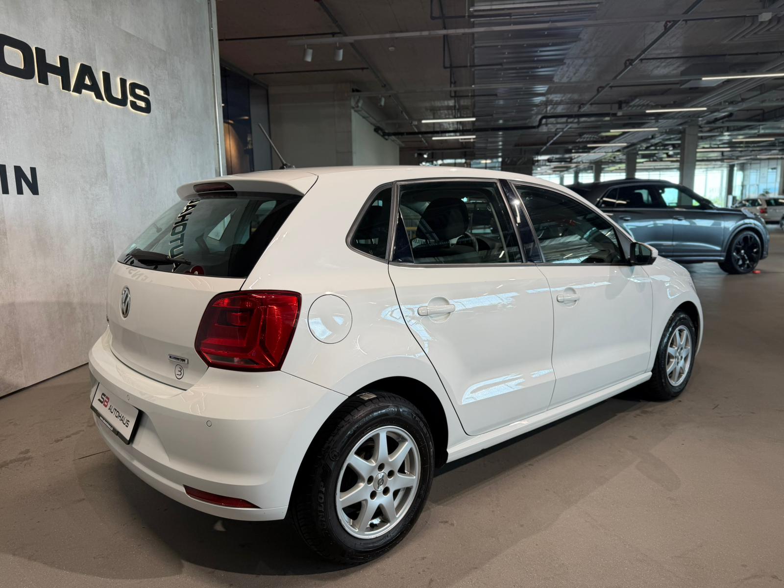 VW Polo 1.0 BMT Trendline-image-9
