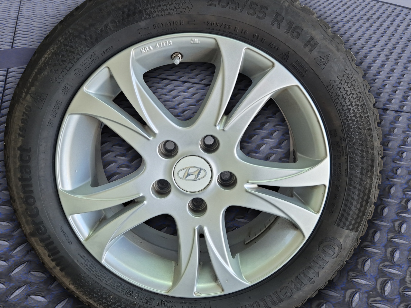 HYUNDAI i30 1.4 T-GDI Amplia DCT-image-15