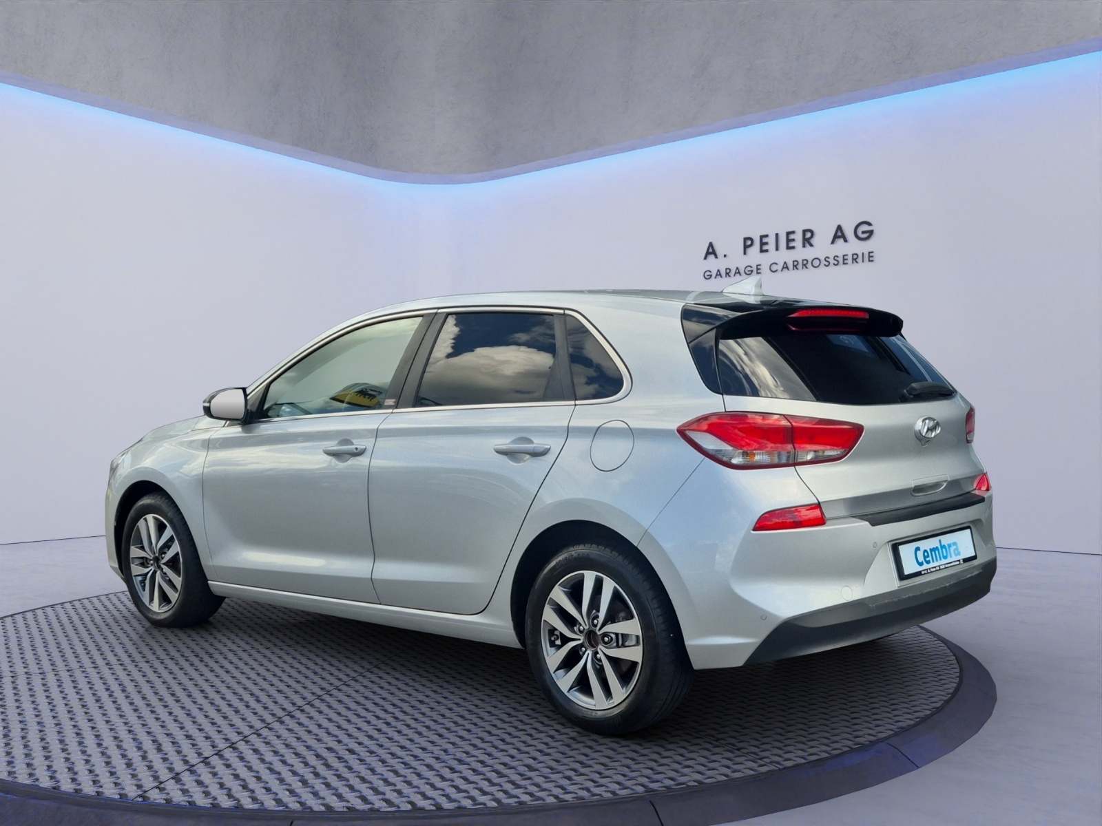 HYUNDAI i30 1.4 T-GDI Amplia DCT-showroom-element-2