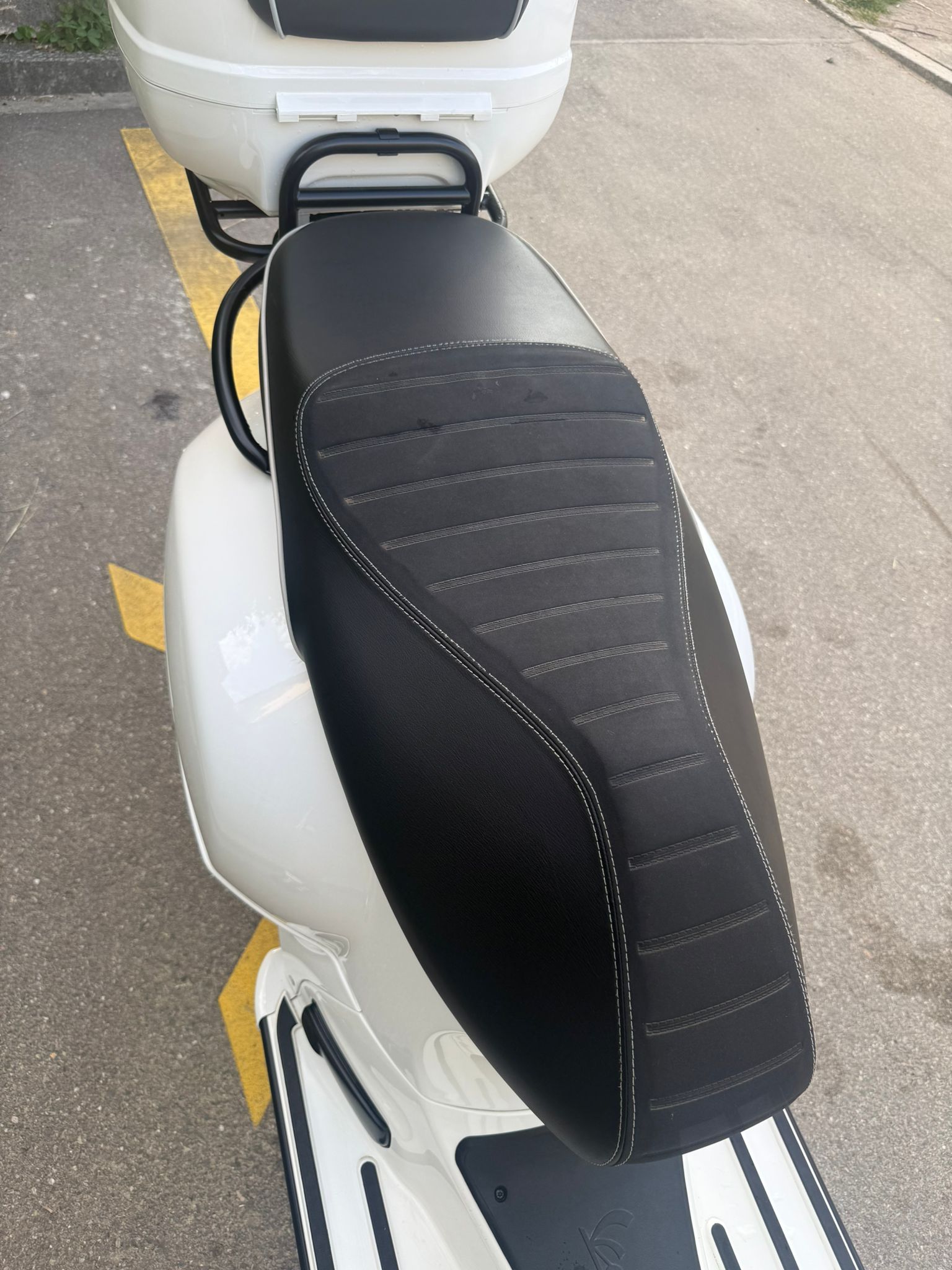 PIAGGIO Vespa GTS Super 300 i.e ABS-image-8