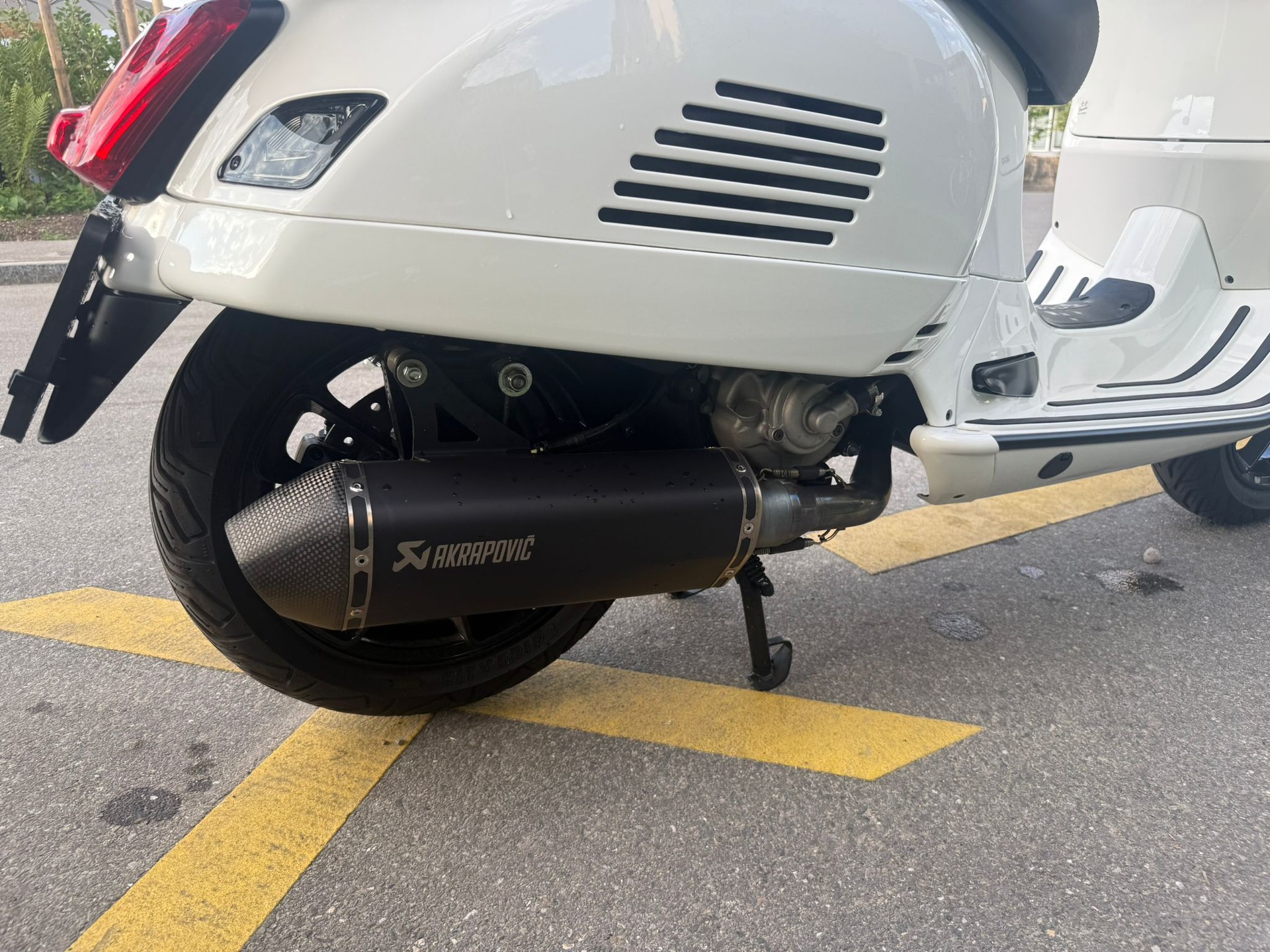 PIAGGIO Vespa GTS Super 300 i.e ABS-image-2