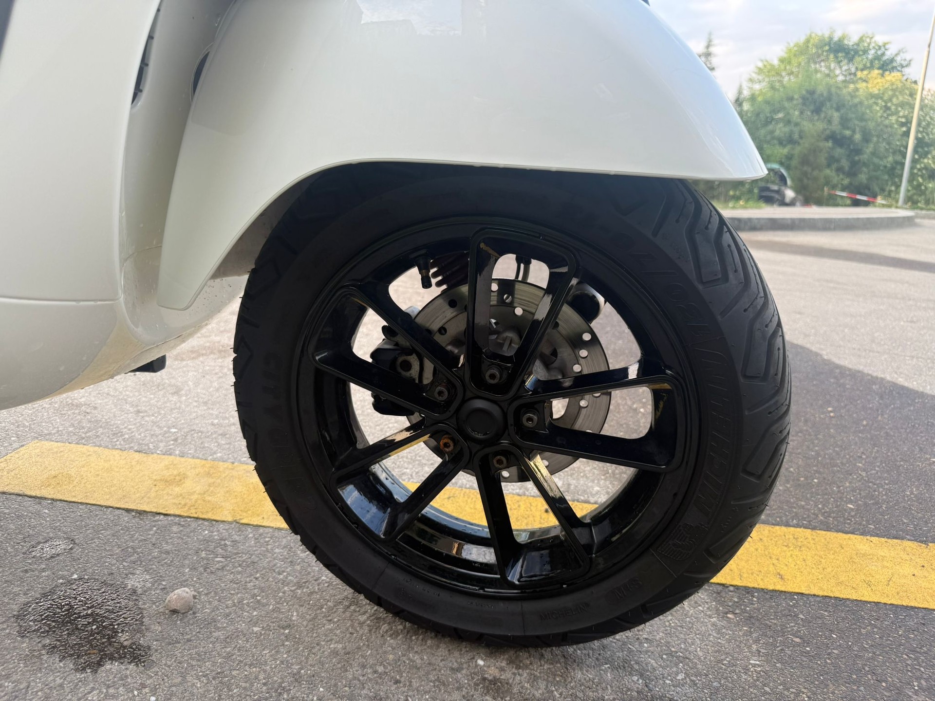 PIAGGIO Vespa GTS Super 300 i.e ABS-image-5